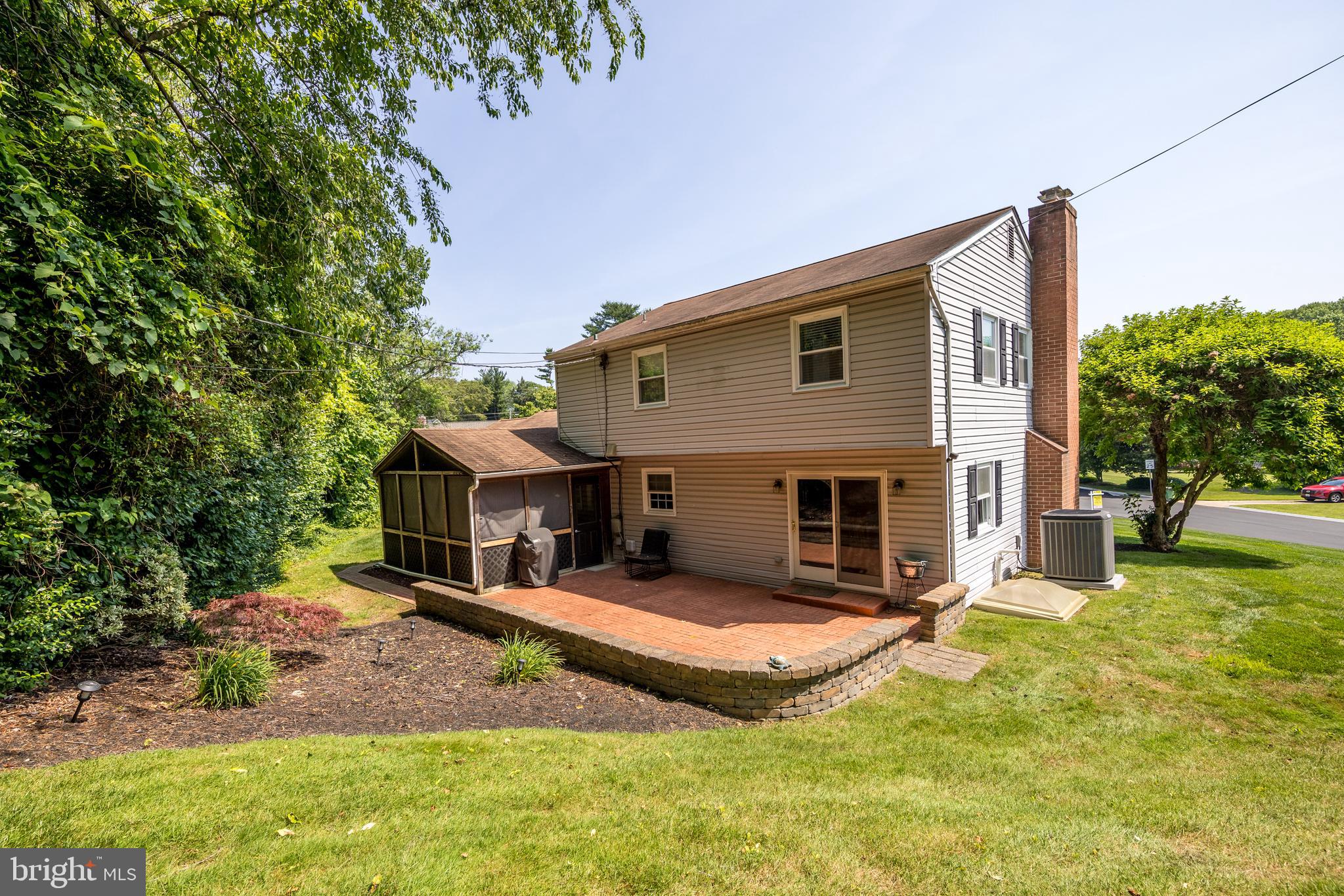 COLONIAL ACRES - Residential