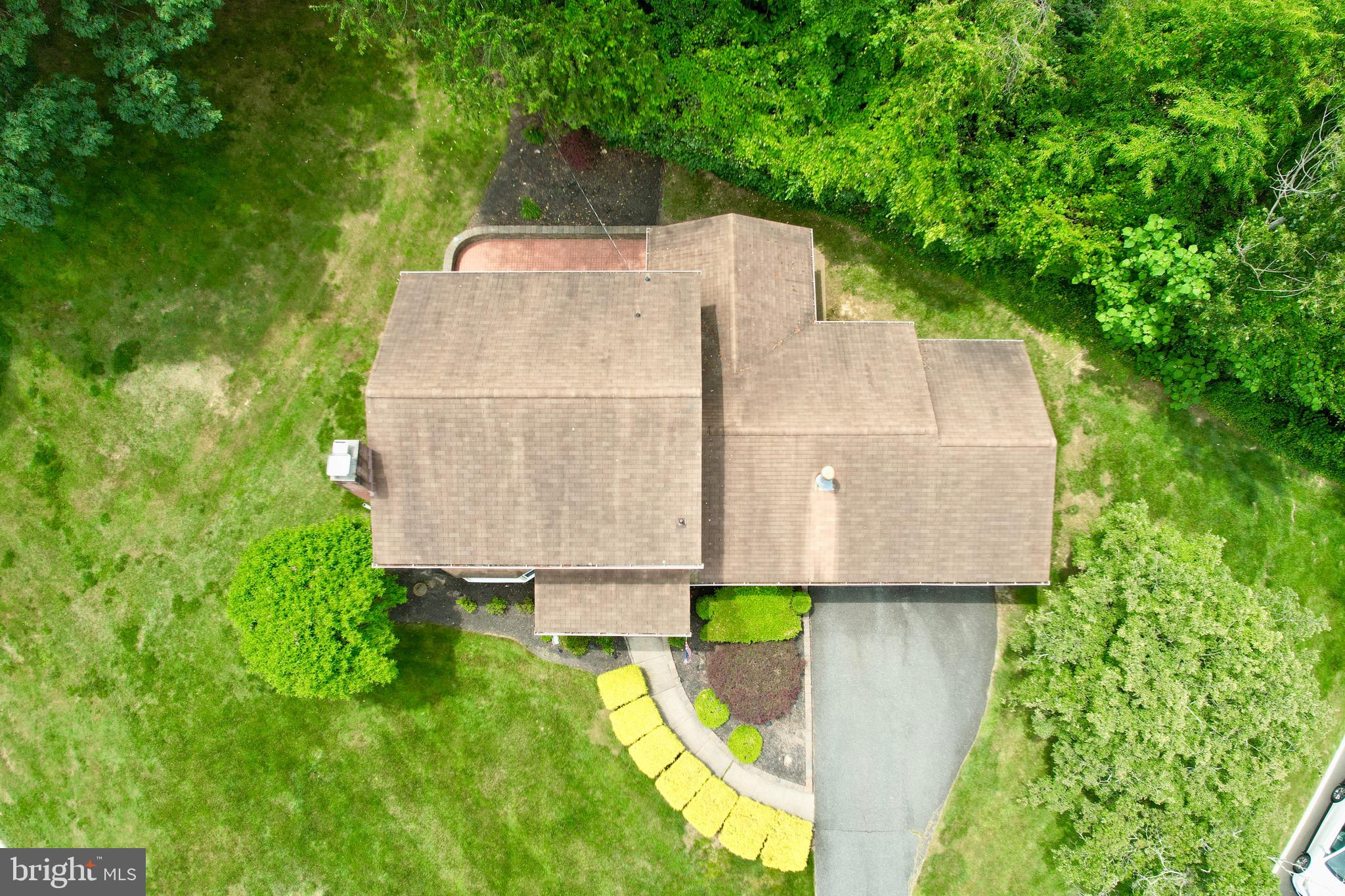 COLONIAL ACRES - Residential