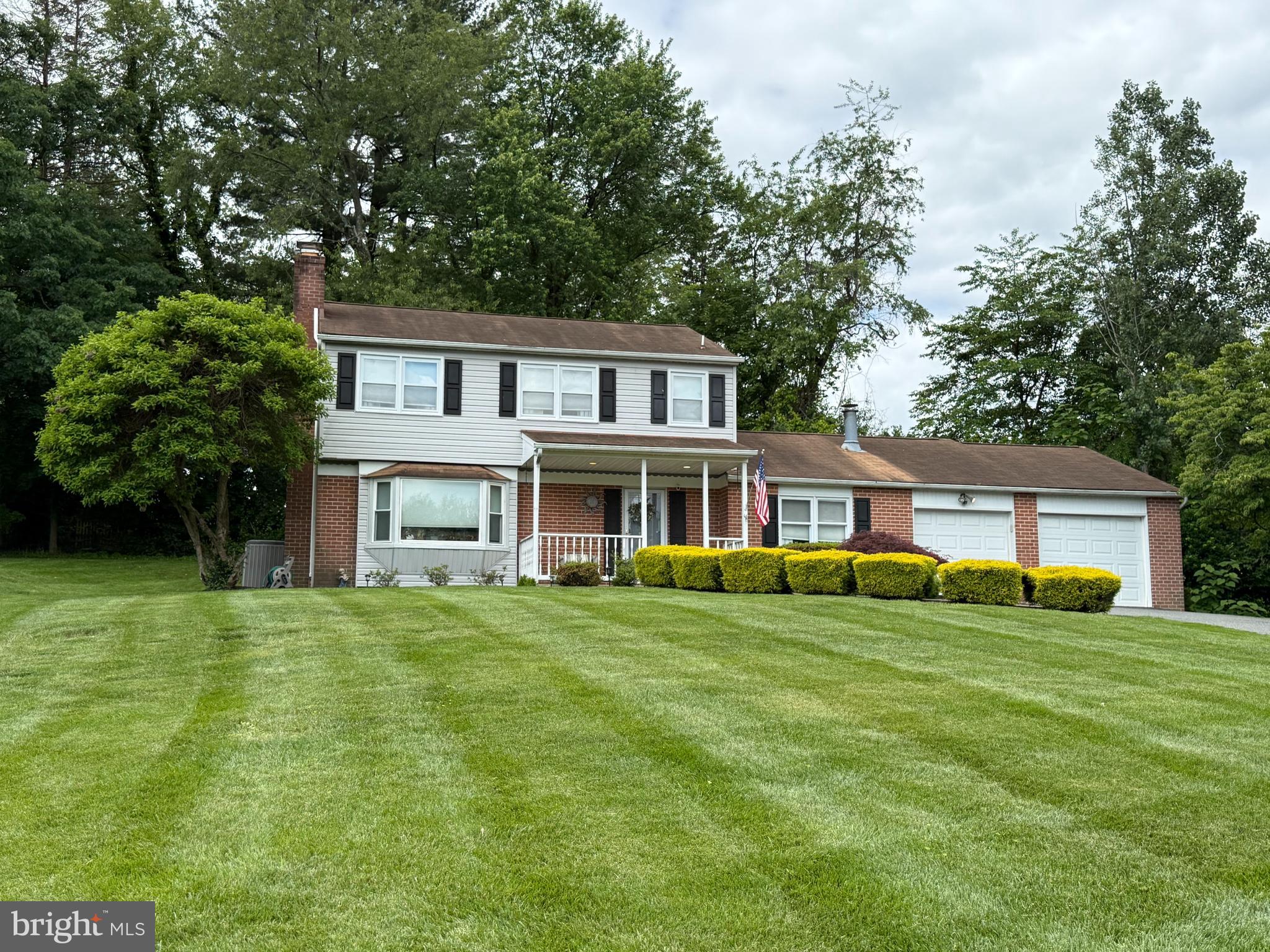 COLONIAL ACRES - Residential