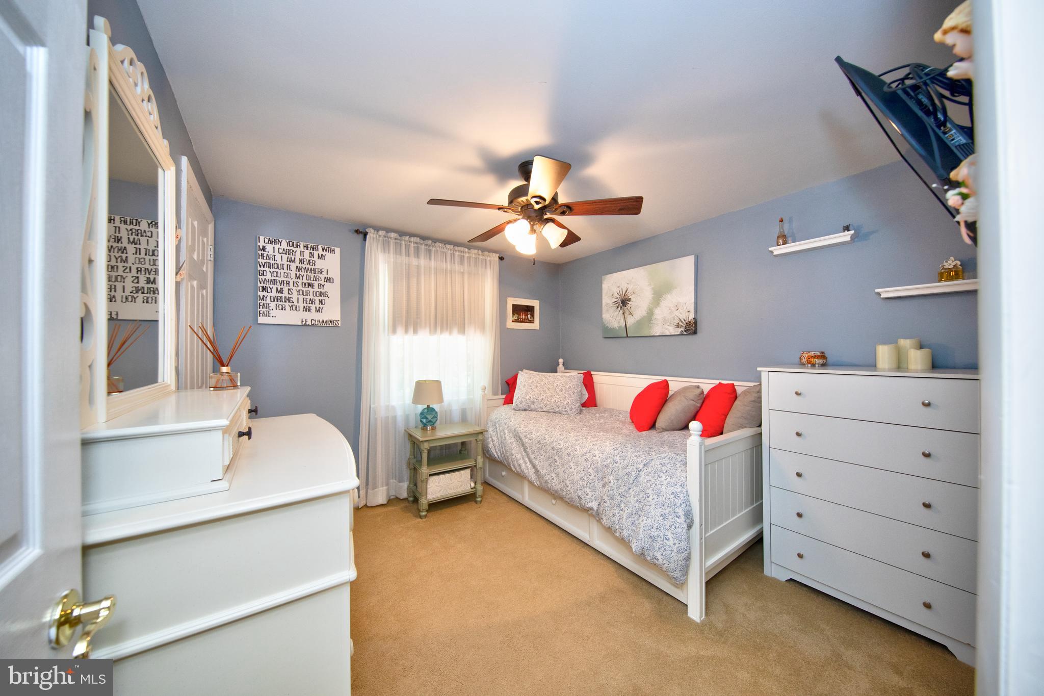 COLONIAL ACRES - Residential