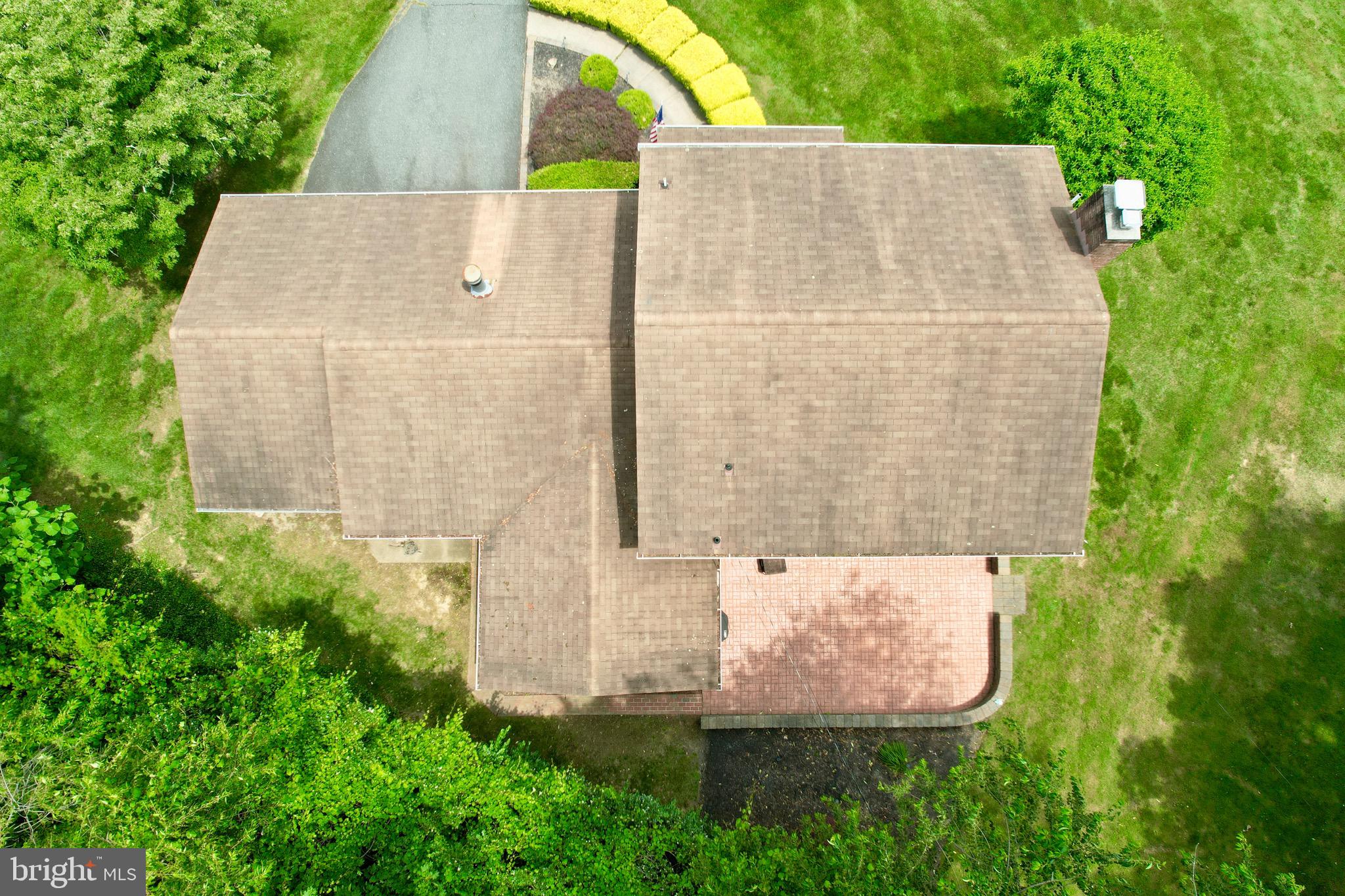 COLONIAL ACRES - Residential