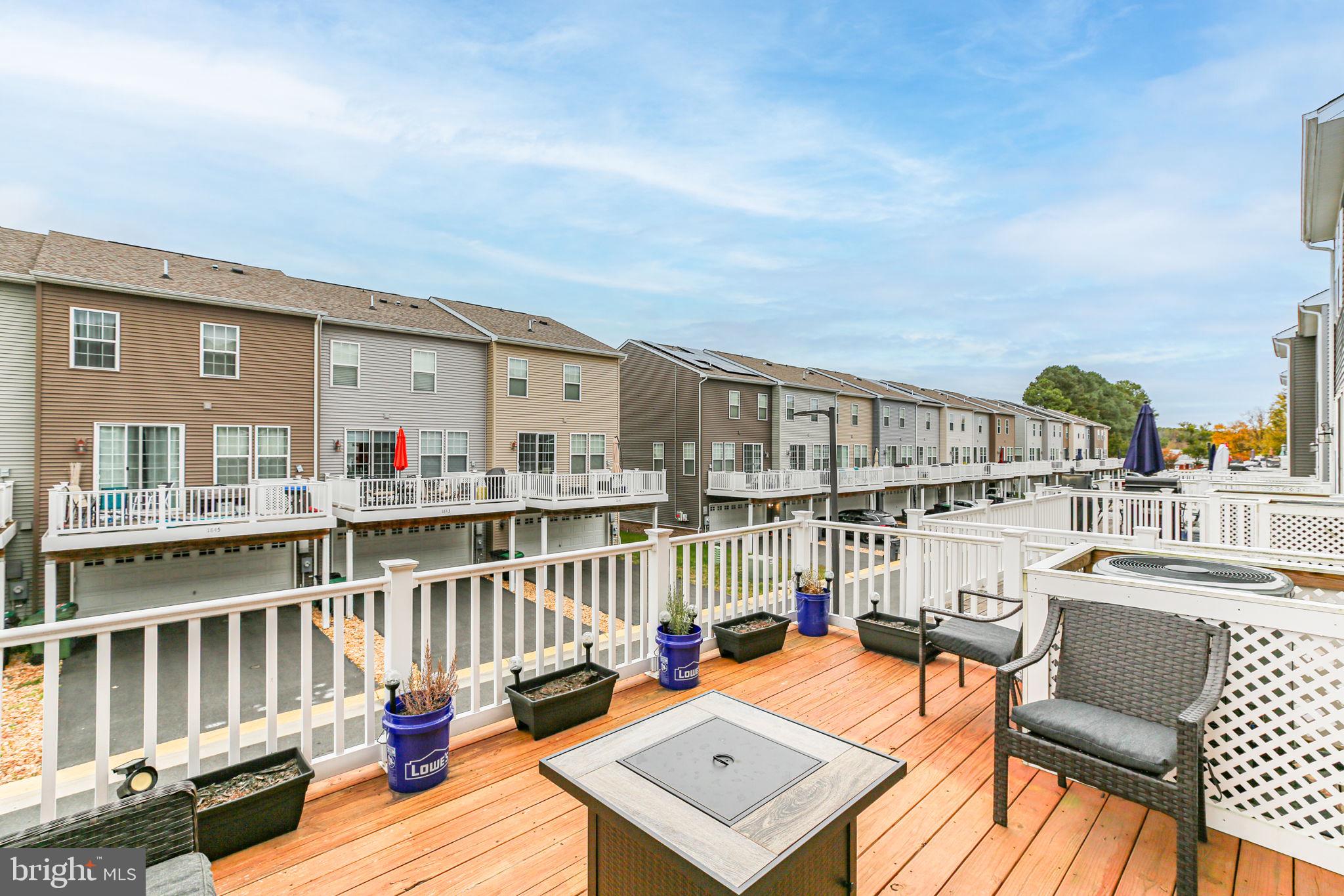 LANDING AT CENTRAL PARK - Residential