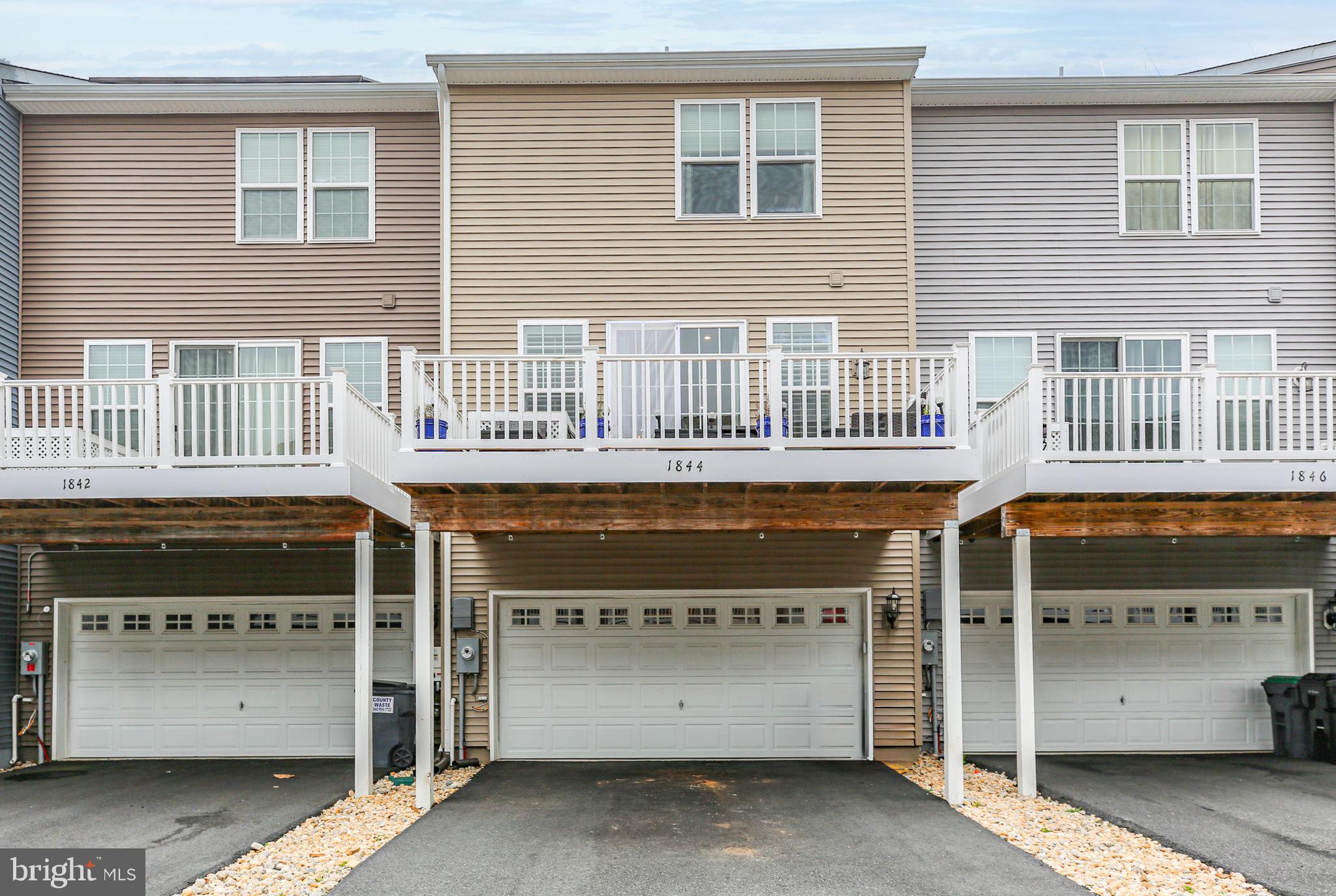 LANDING AT CENTRAL PARK - Residential