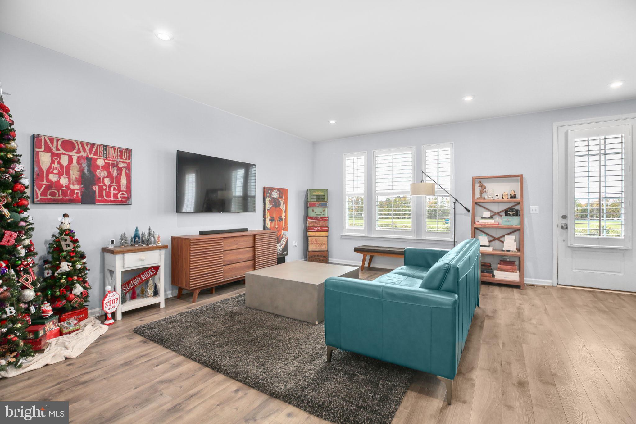 LANDING AT CENTRAL PARK - Residential