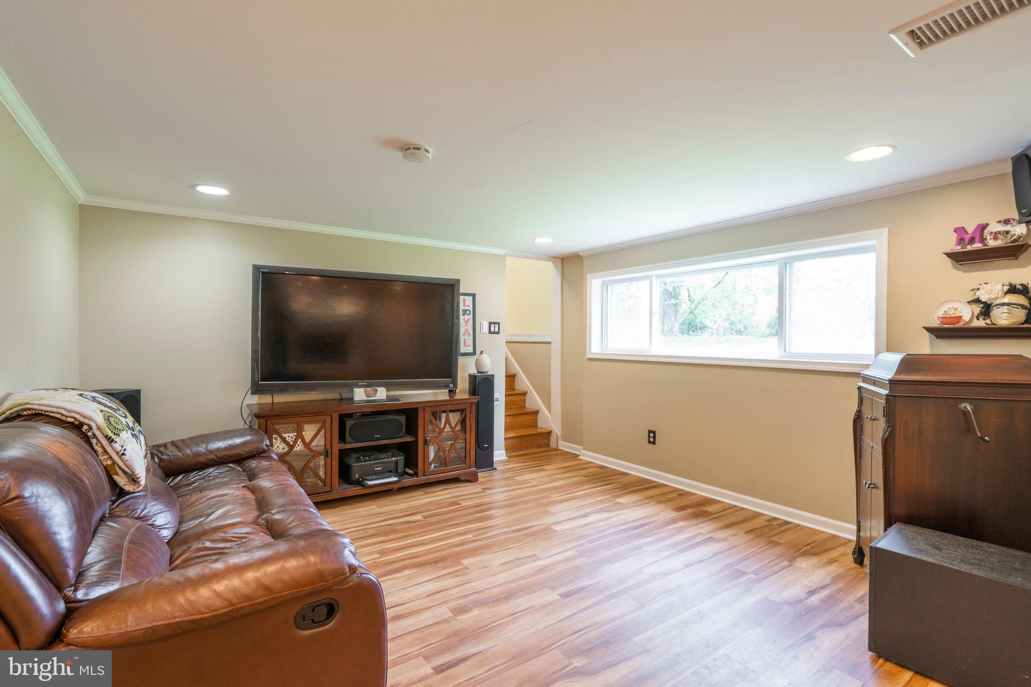 CENTER SQ GREEN - Residential