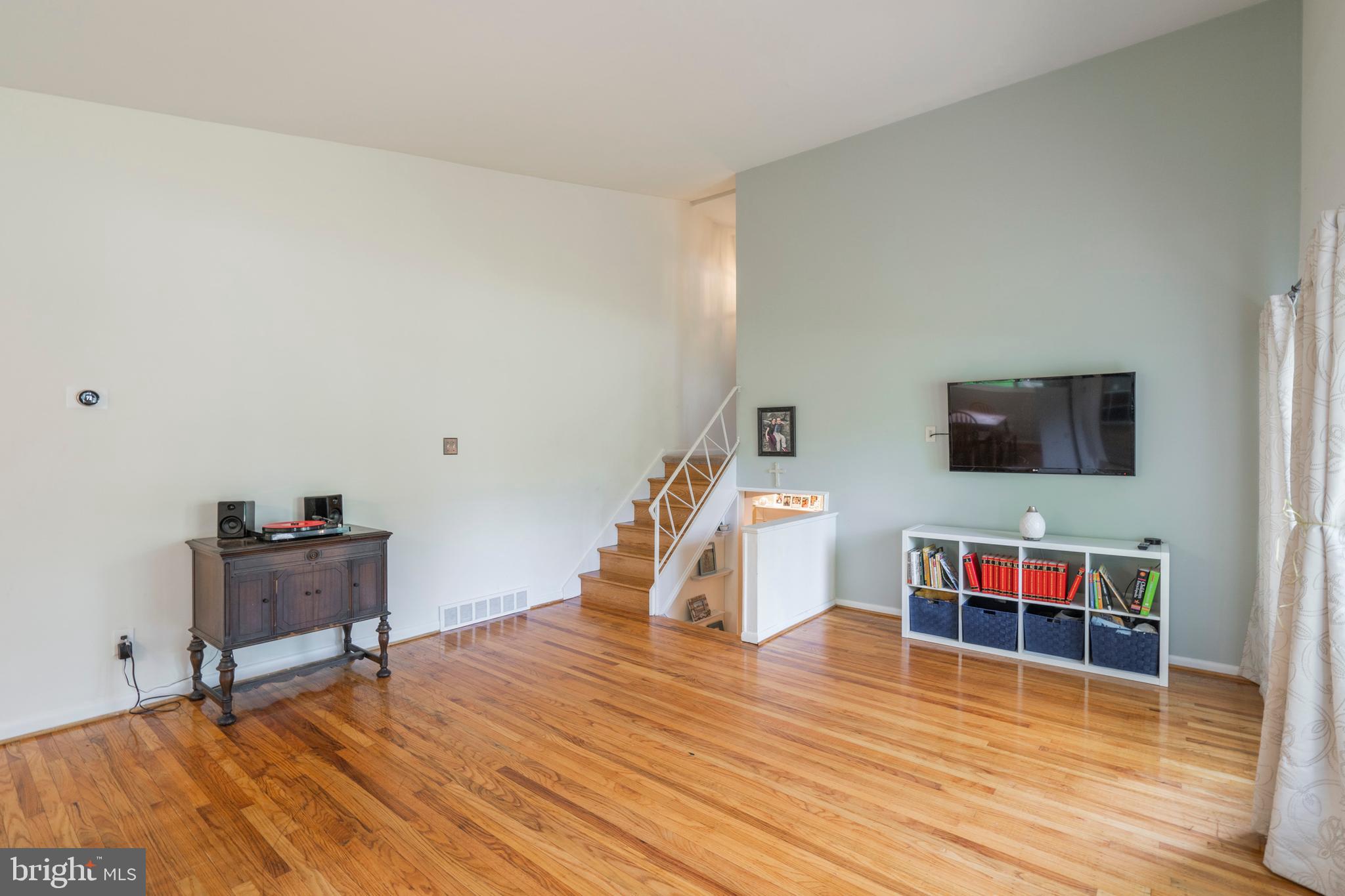 CENTER SQ GREEN - Residential