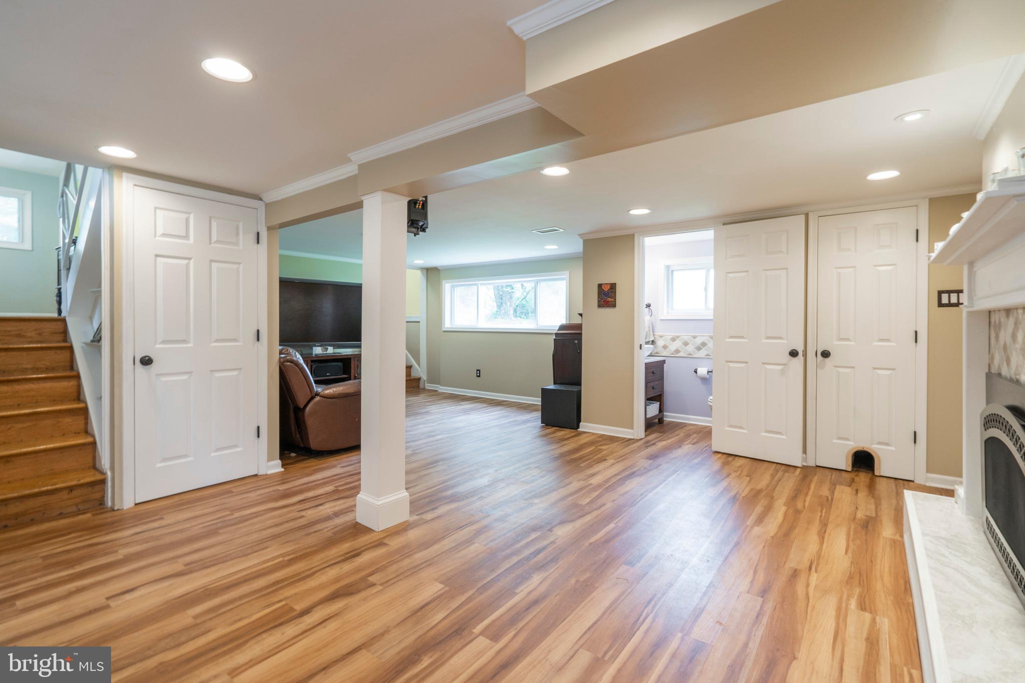 CENTER SQ GREEN - Residential