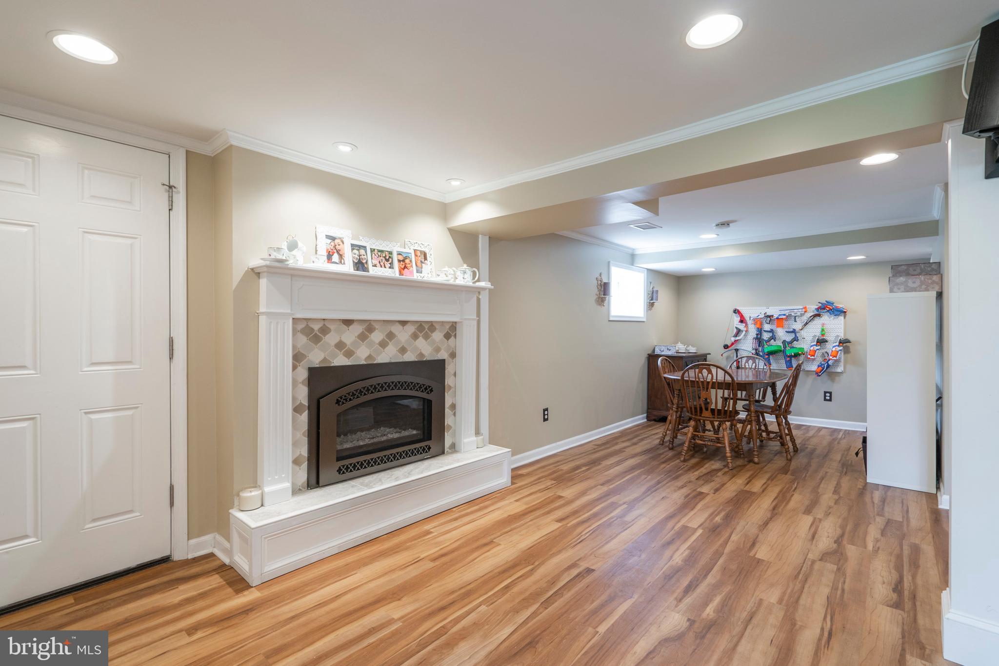 CENTER SQ GREEN - Residential