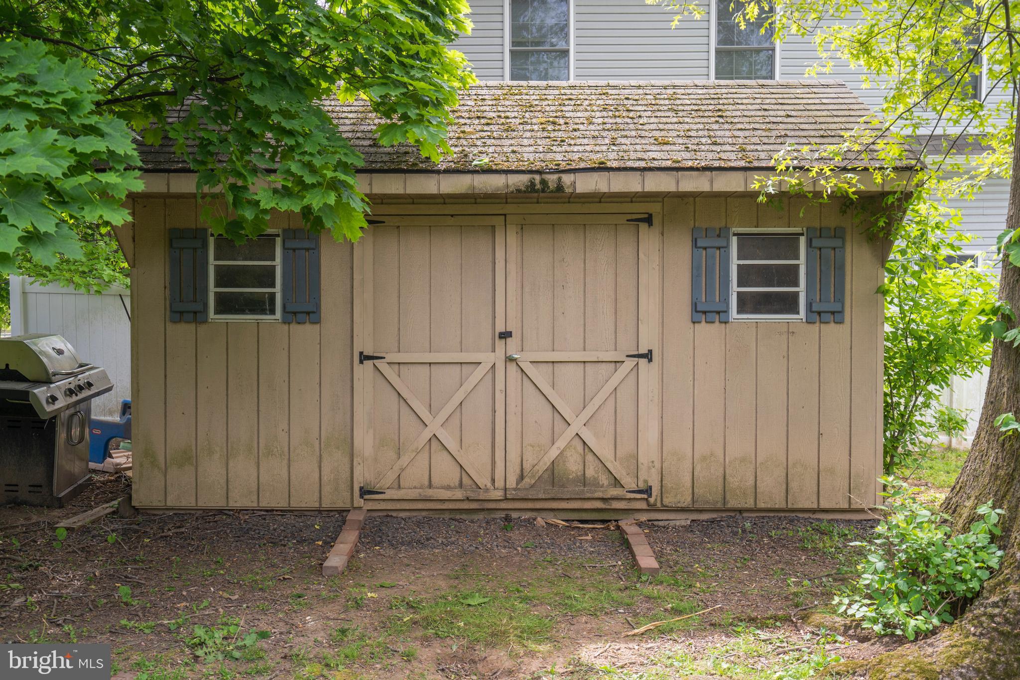 CENTER SQ GREEN - Residential