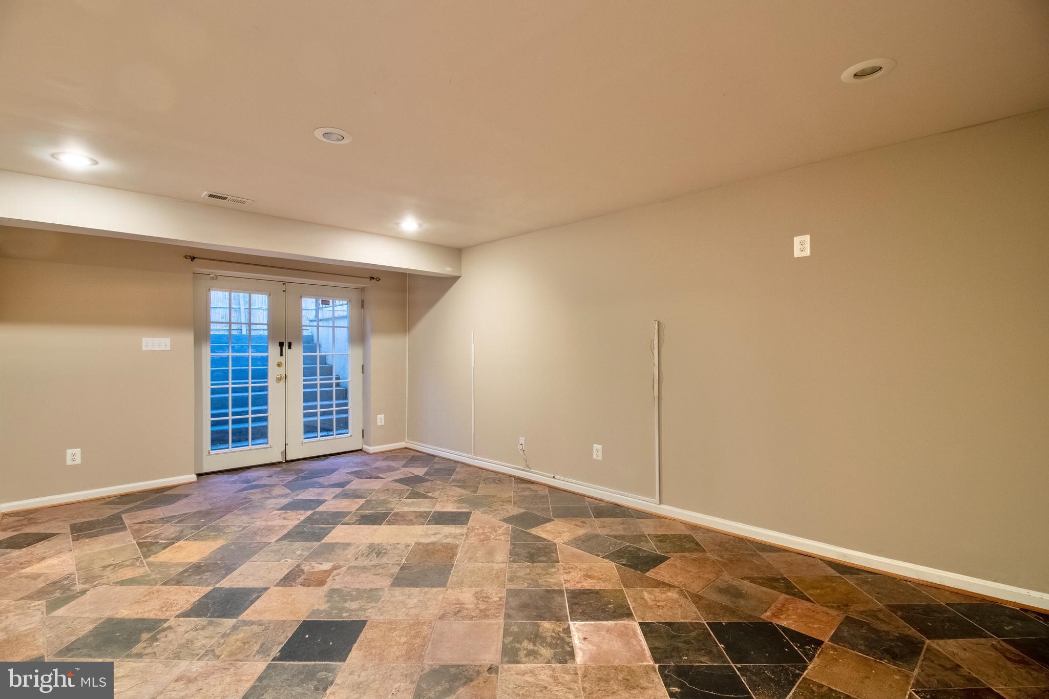 BURNS PROPERTY - Residential