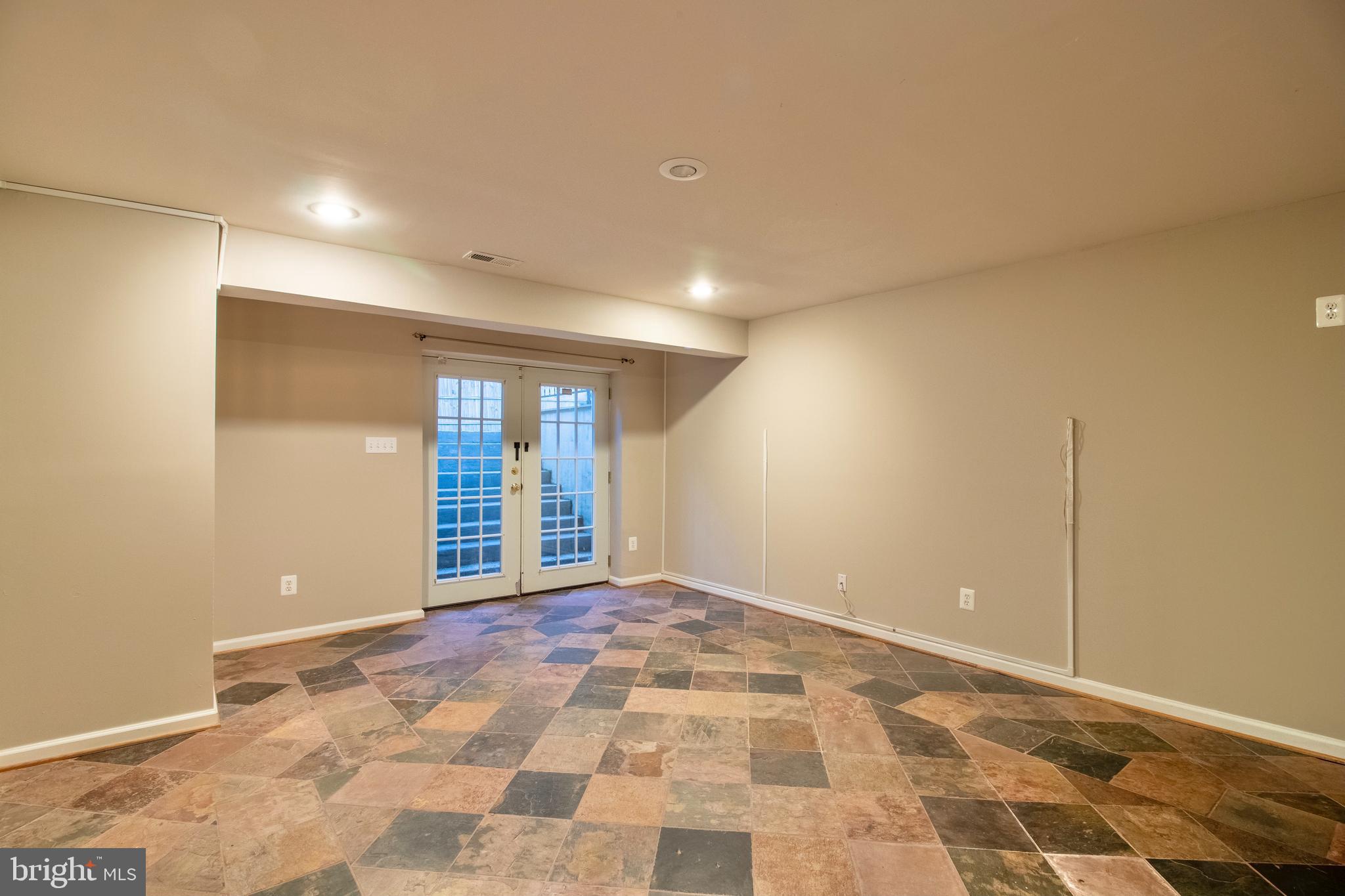 BURNS PROPERTY - Residential