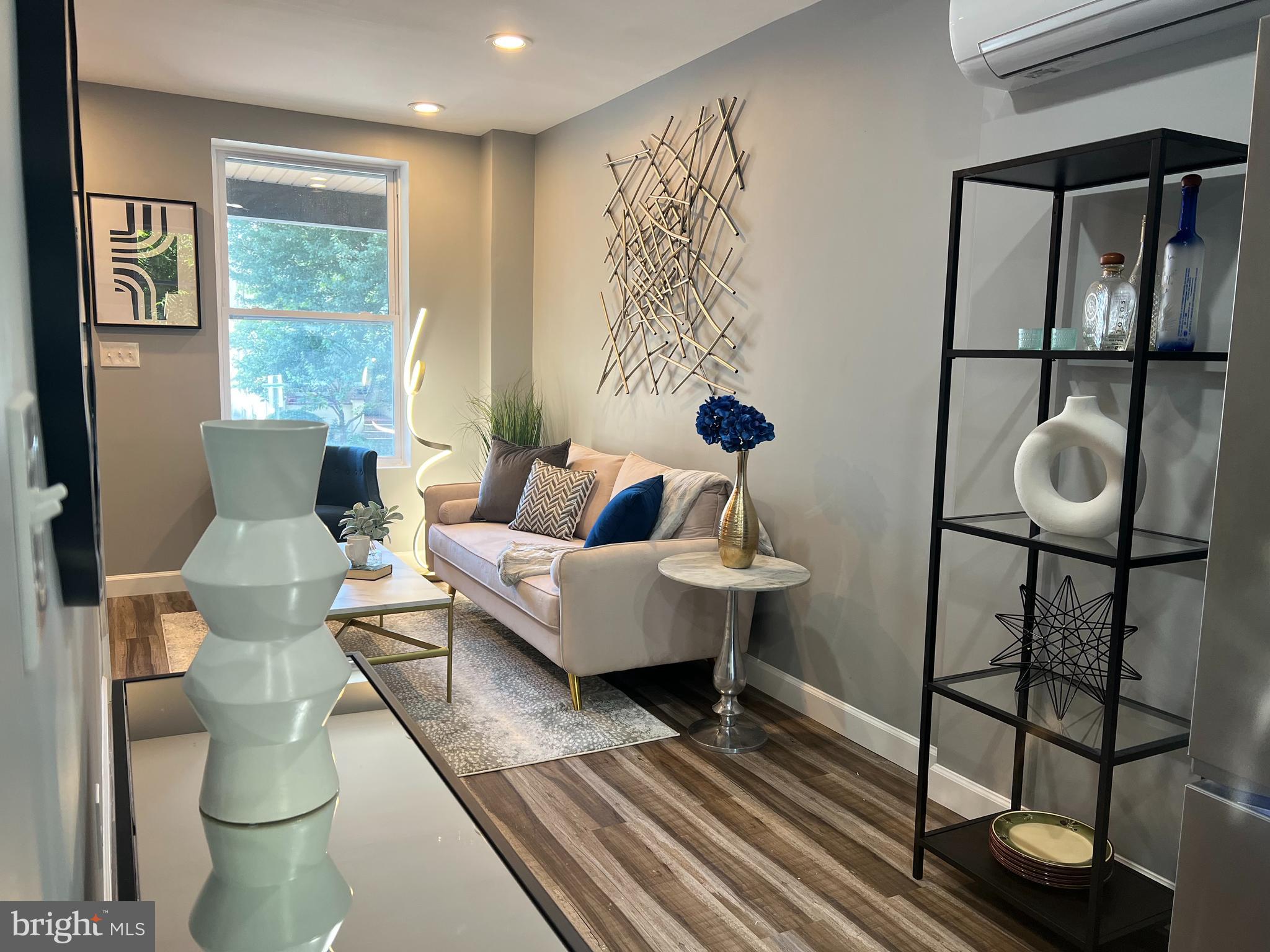 856 W 33RD STREET