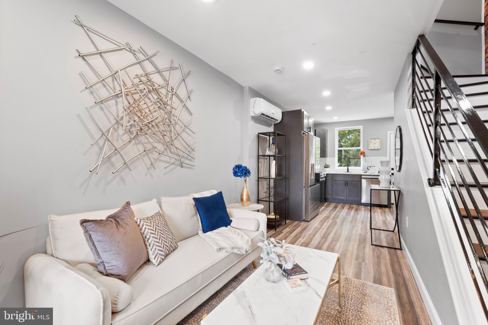 856 W 33RD STREET