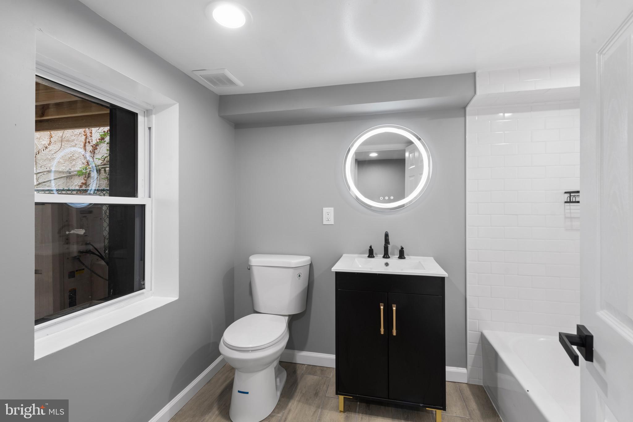 HAMPDEN HISTORIC DISTRICT - Residential