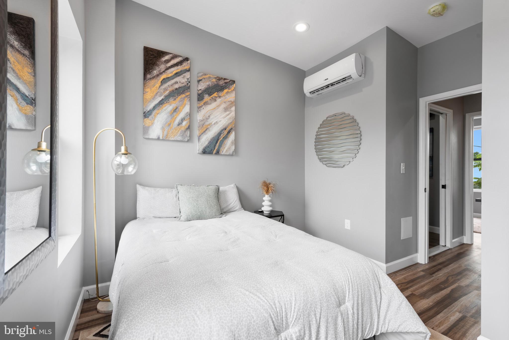 HAMPDEN HISTORIC DISTRICT - Residential