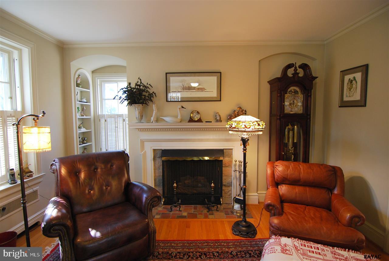 SPRINGDALE - Residential