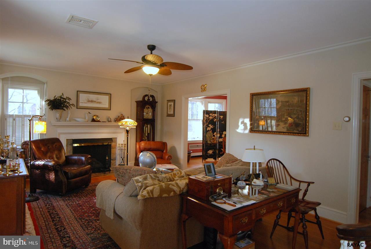 SPRINGDALE - Residential