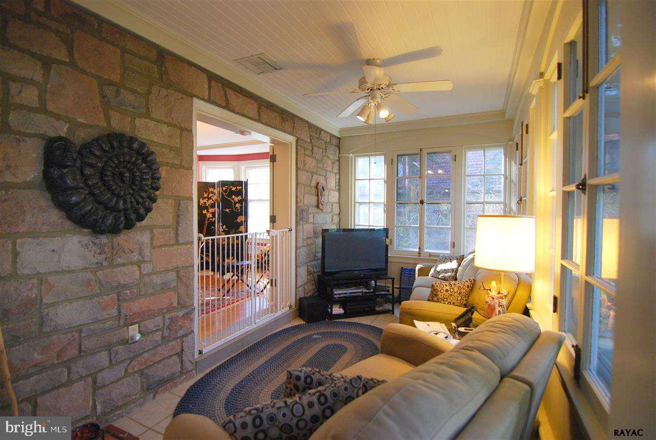 SPRINGDALE - Residential