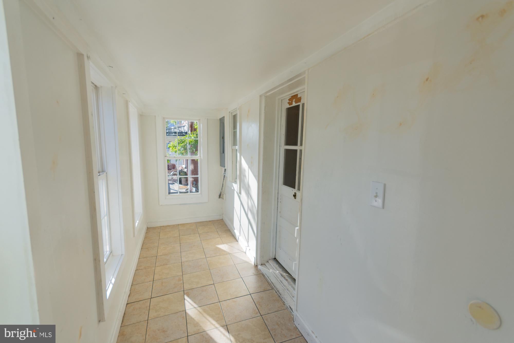 327 E BURKE STREET