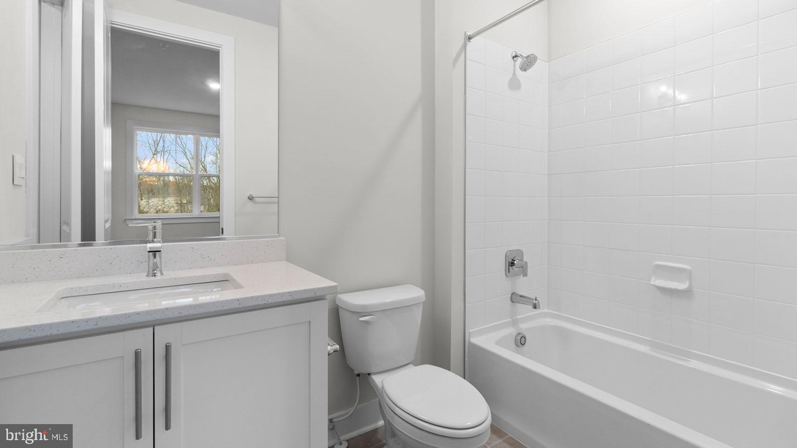 COLLINGWOOD CHASE - Residential