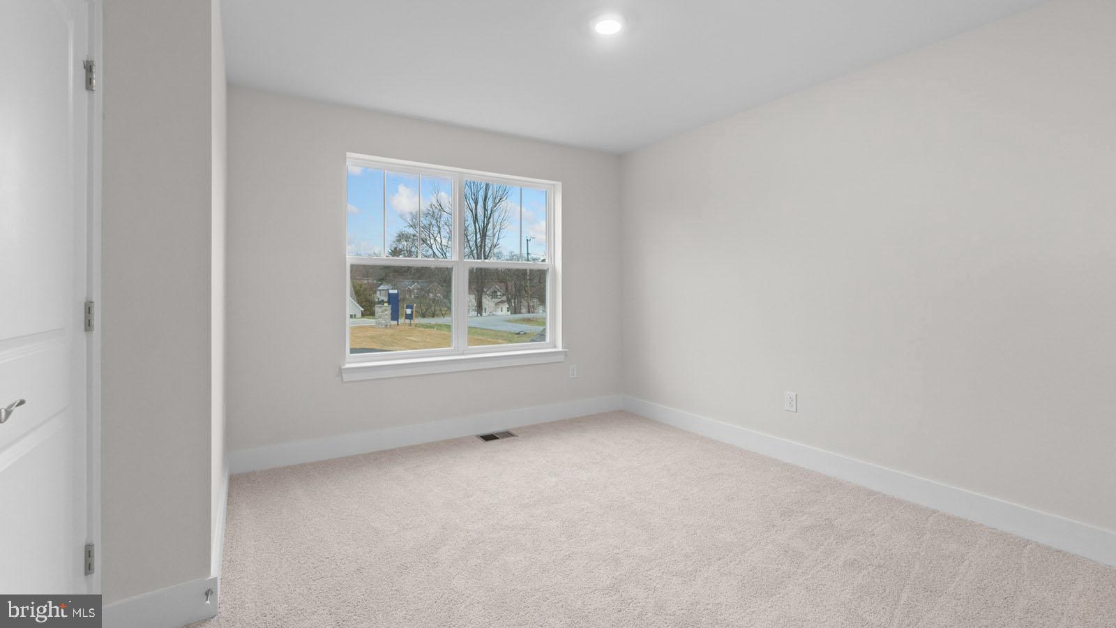 COLLINGWOOD CHASE - Residential