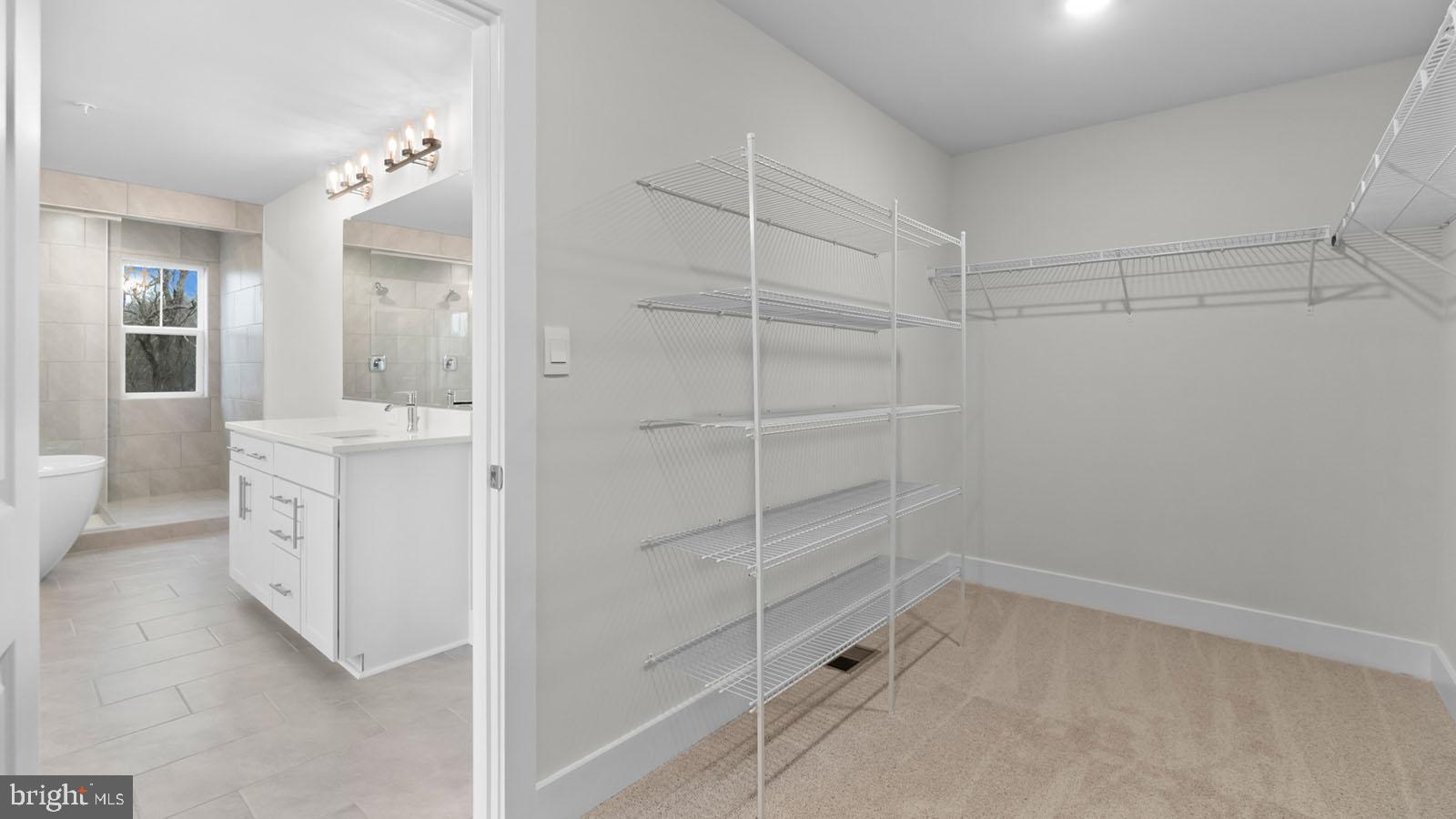 COLLINGWOOD CHASE - Residential