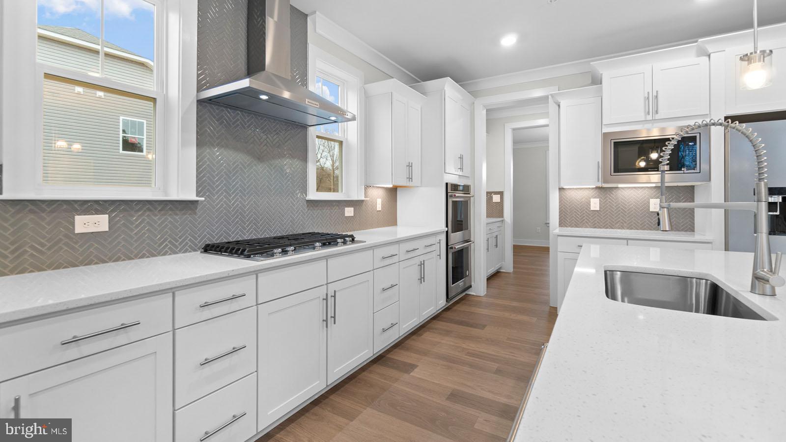 COLLINGWOOD CHASE - Residential