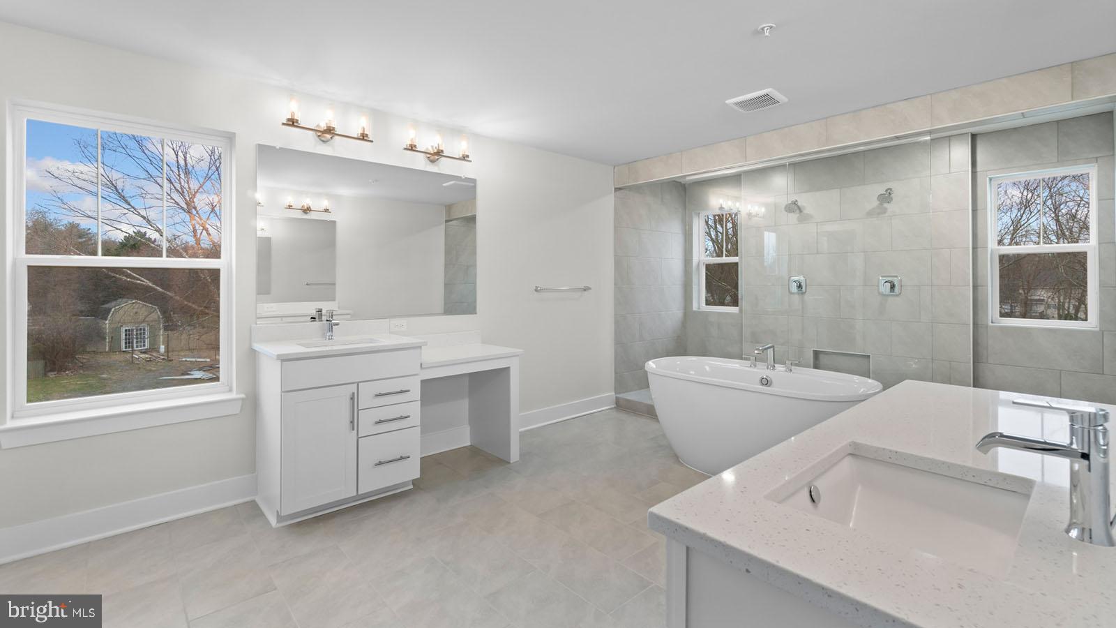 COLLINGWOOD CHASE - Residential