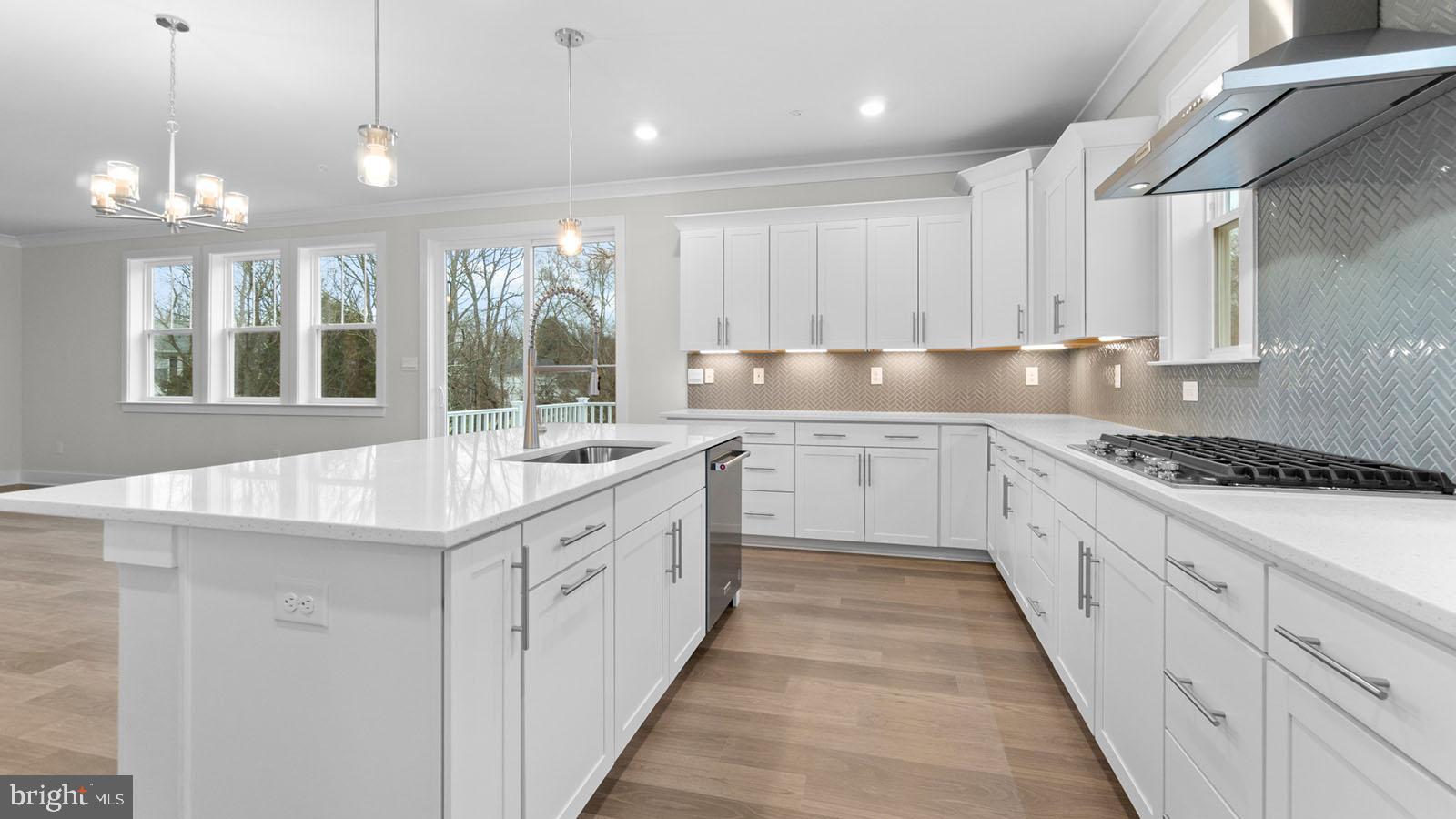 COLLINGWOOD CHASE - Residential