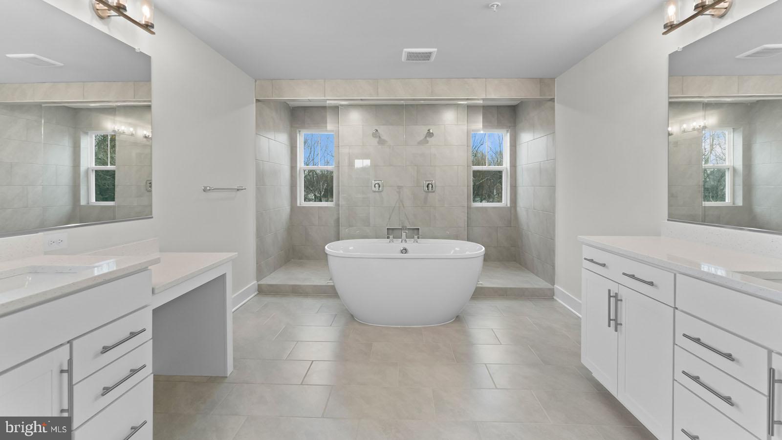 COLLINGWOOD CHASE - Residential