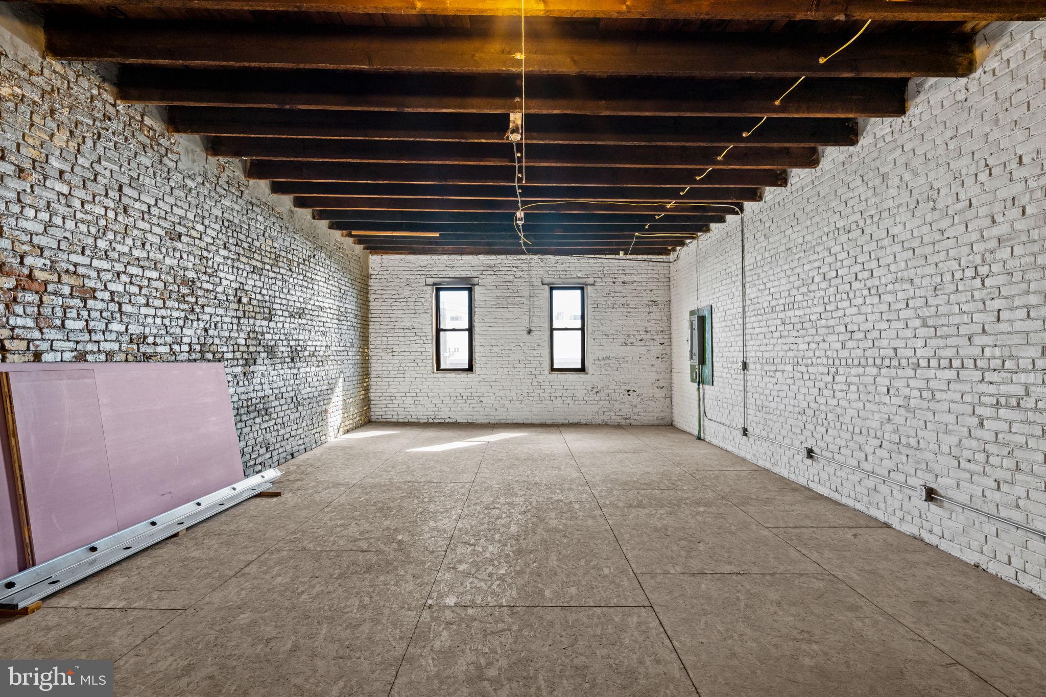 HARROWGATE - Commercial Sale