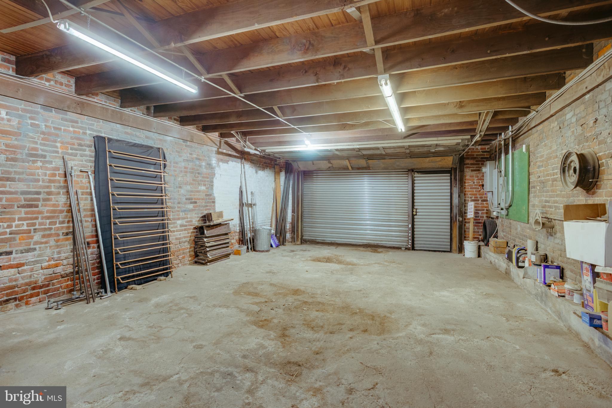 HARROWGATE - Commercial Sale