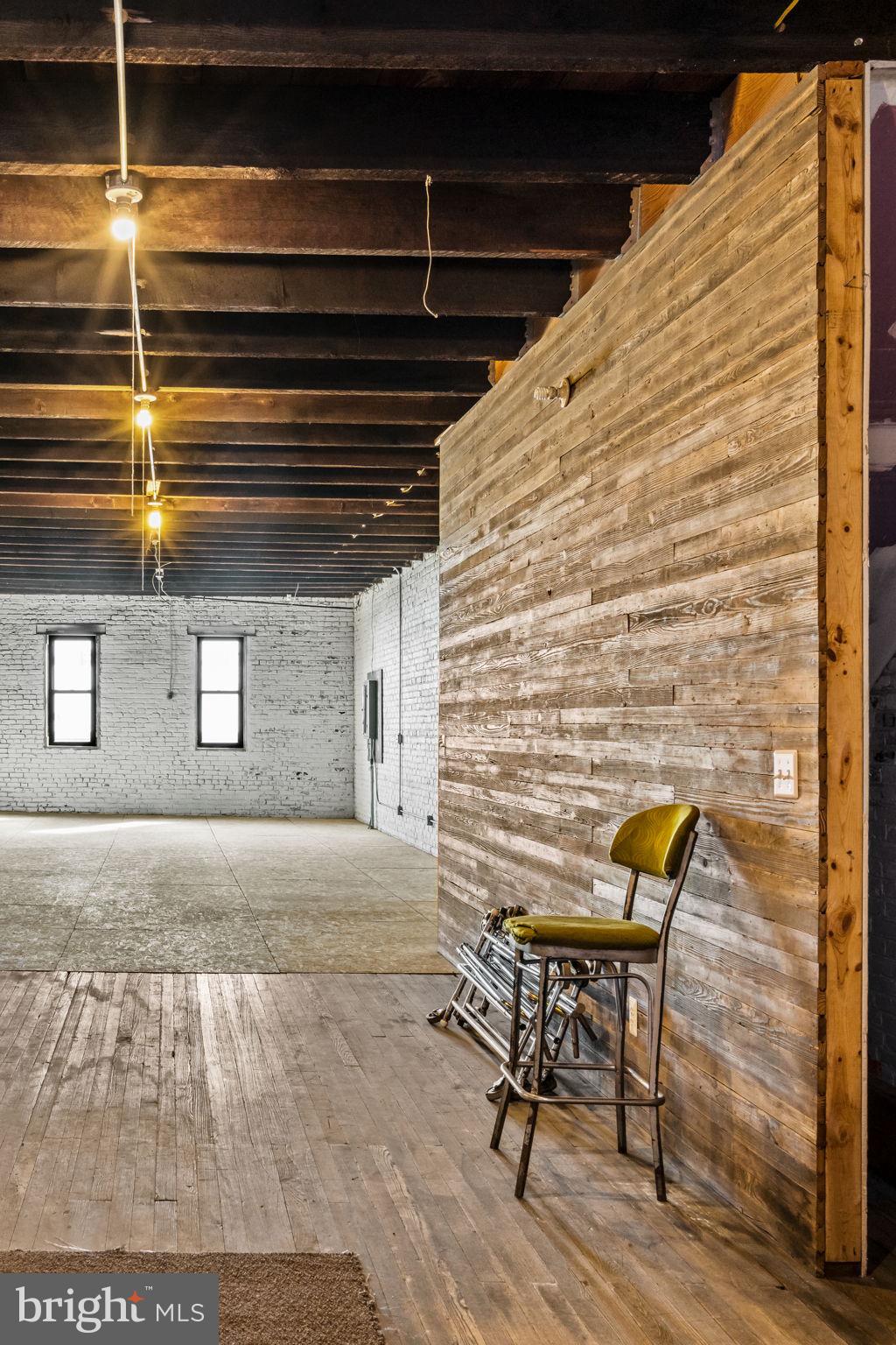 HARROWGATE - Commercial Sale