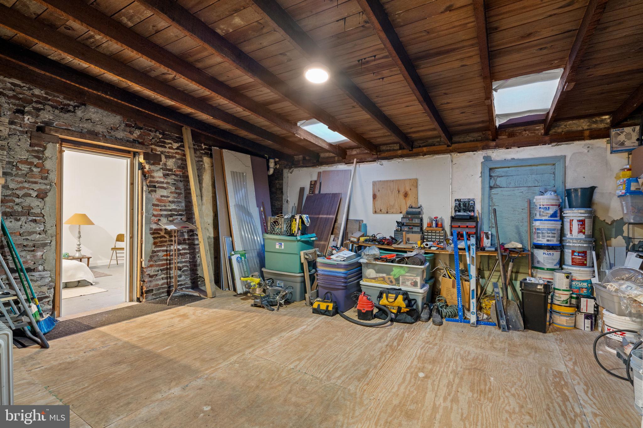 HARROWGATE - Commercial Sale