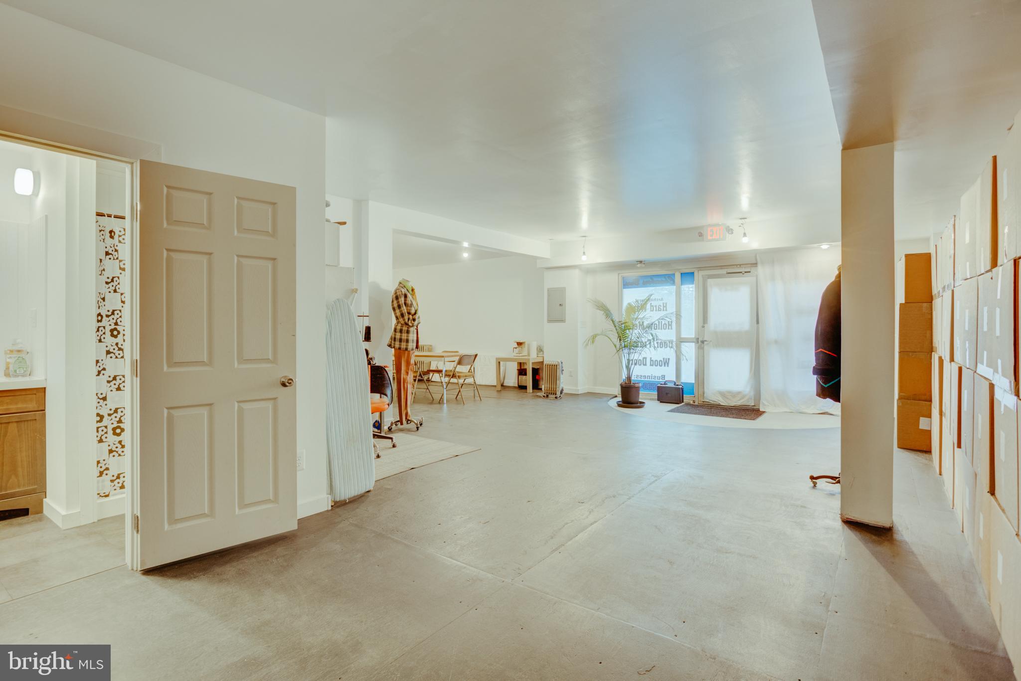 HARROWGATE - Commercial Sale