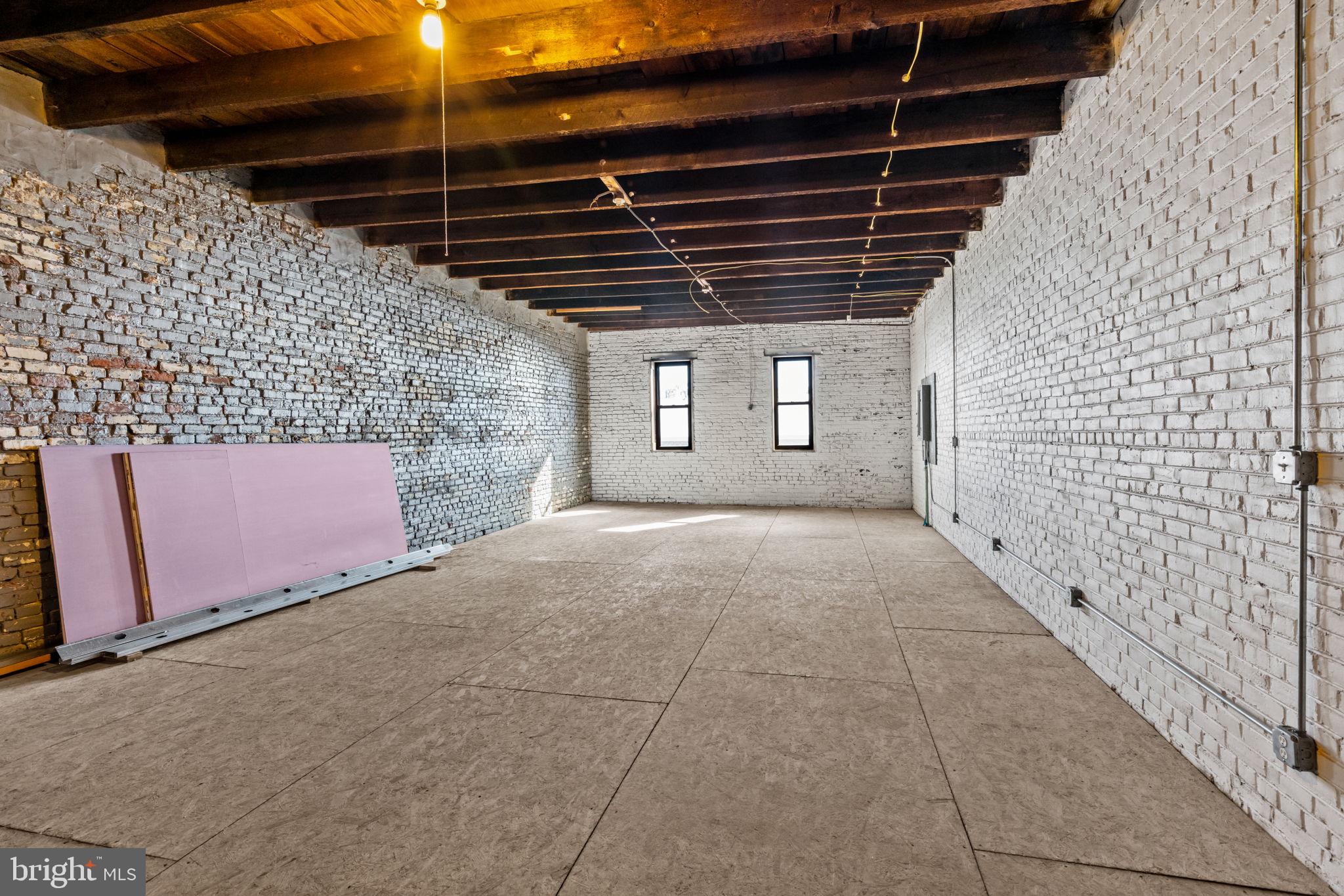 HARROWGATE - Commercial Sale