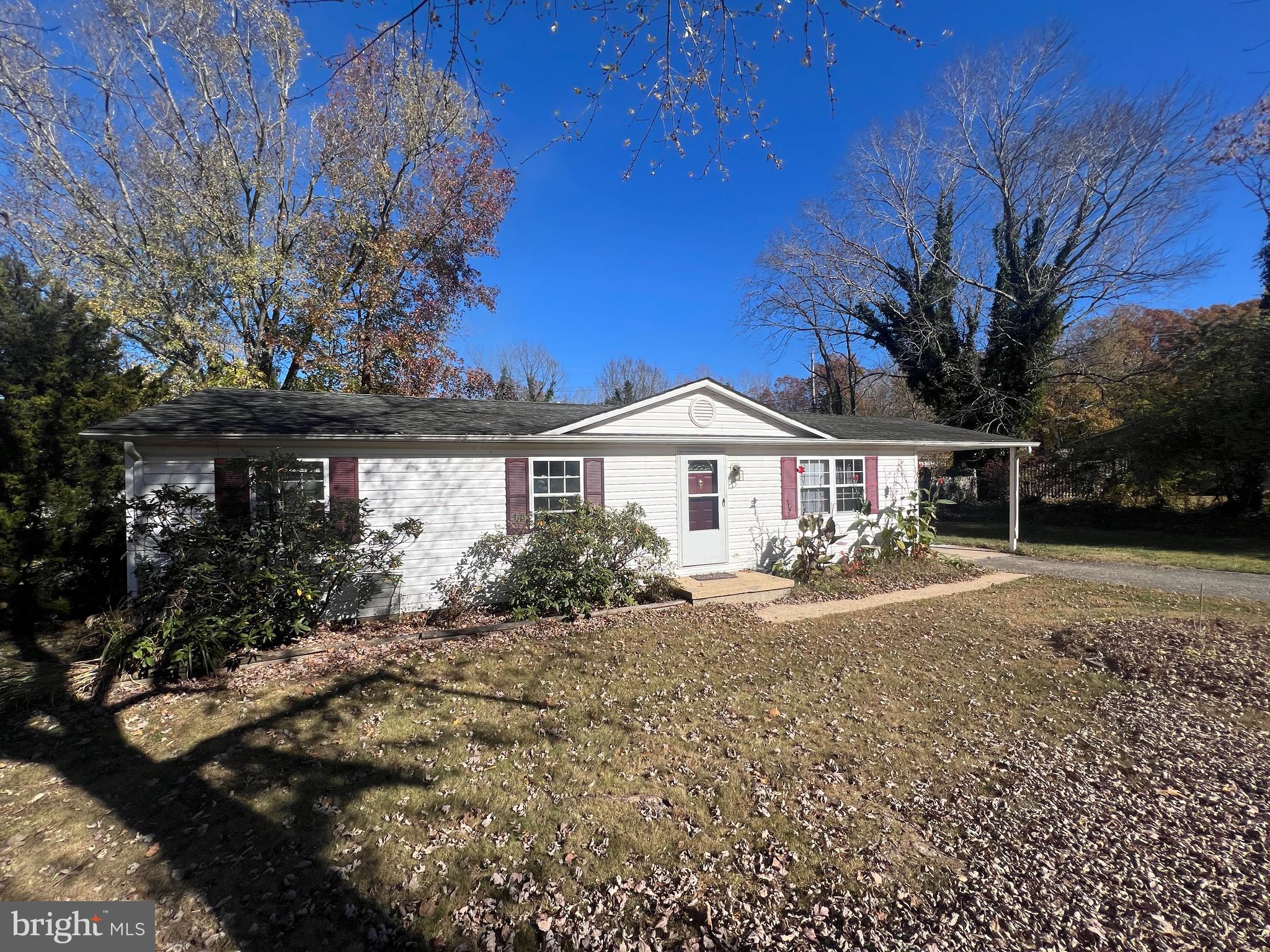 ROBSHIRE MANOR - Residential