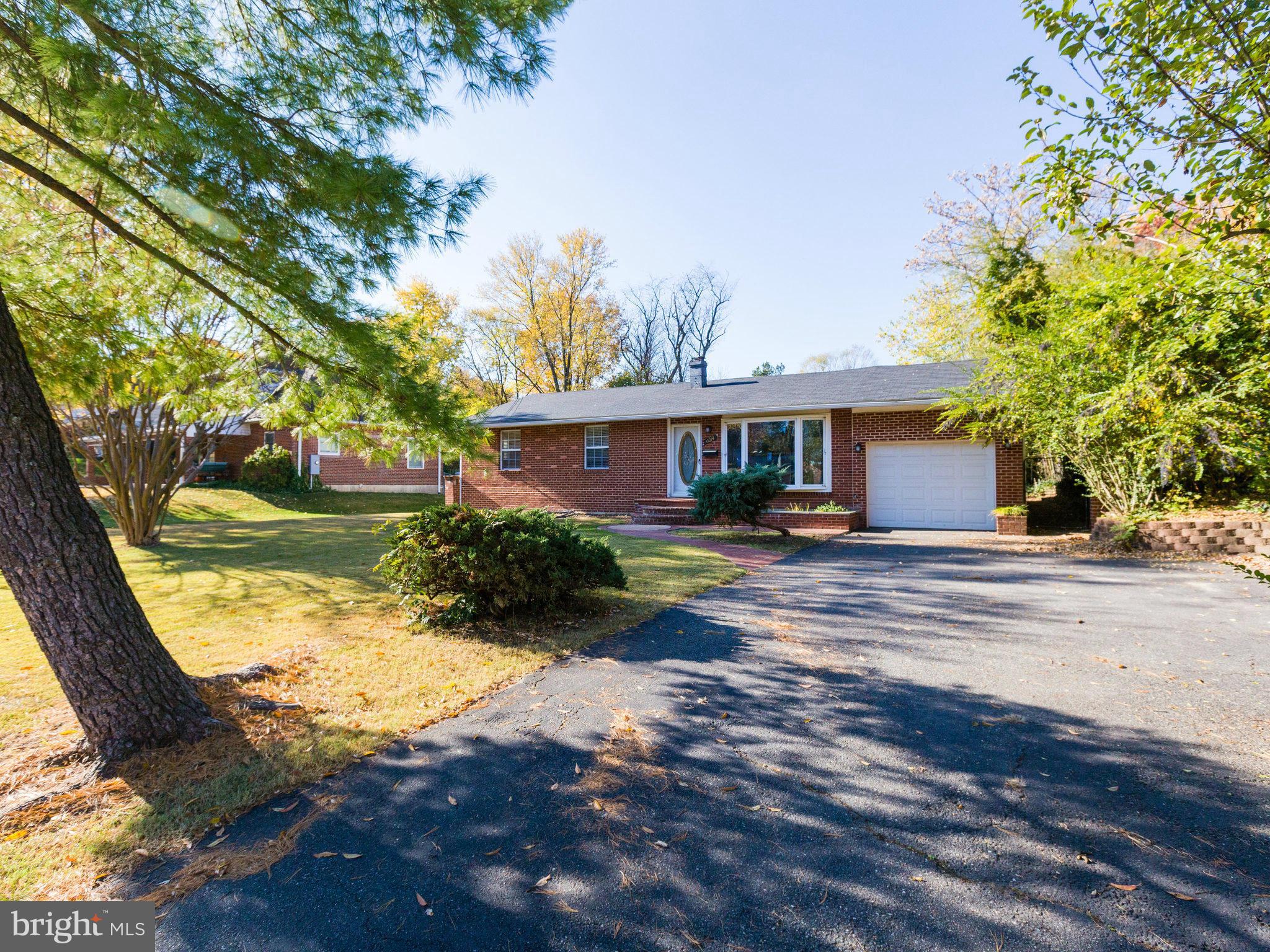 ROSE HILL FARMS - Residential Lease