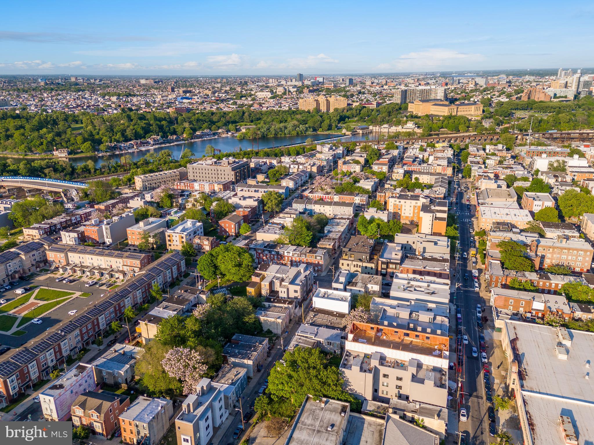 UNIVERSITY CITY - Land