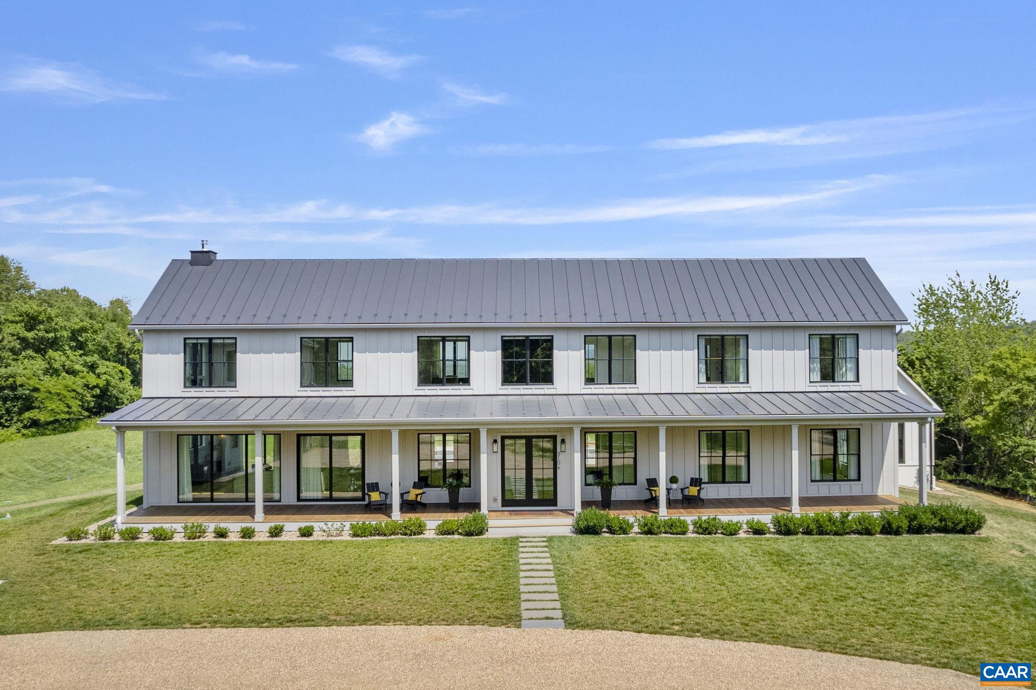 310 GOODLOE LN