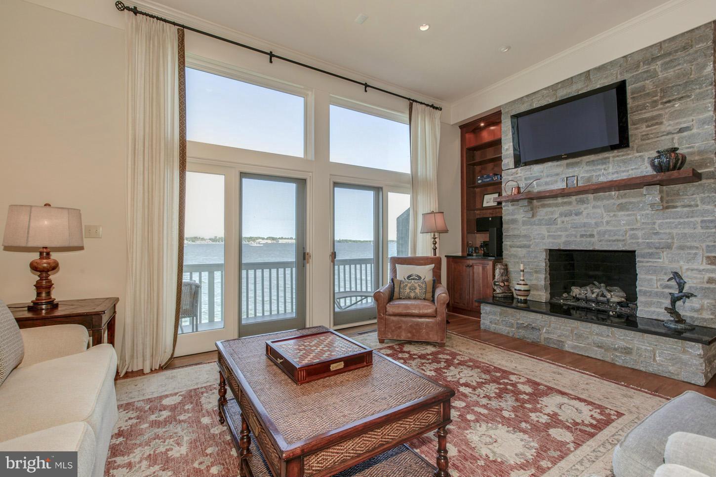 HORN POINT - Residential