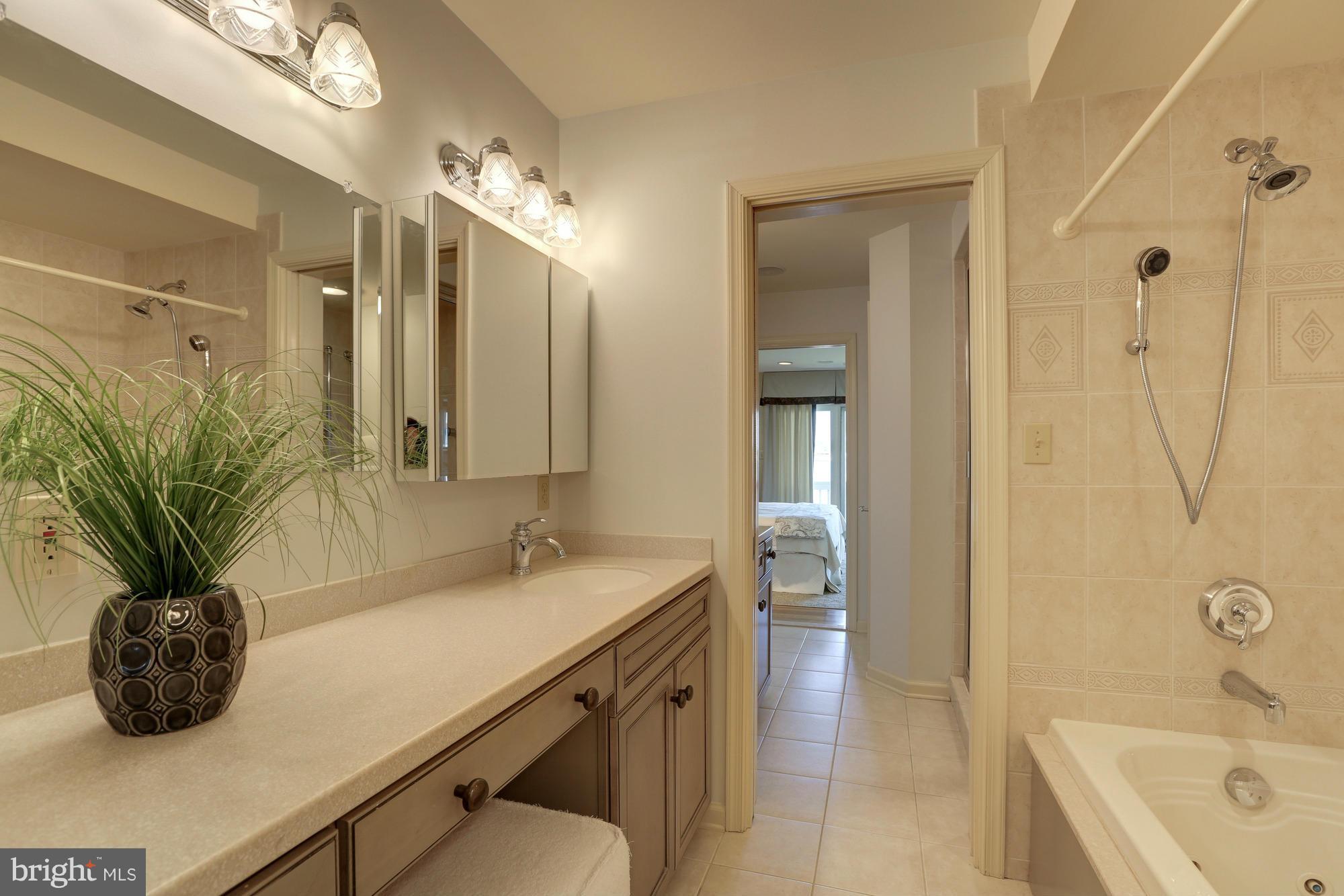 HORN POINT - Residential