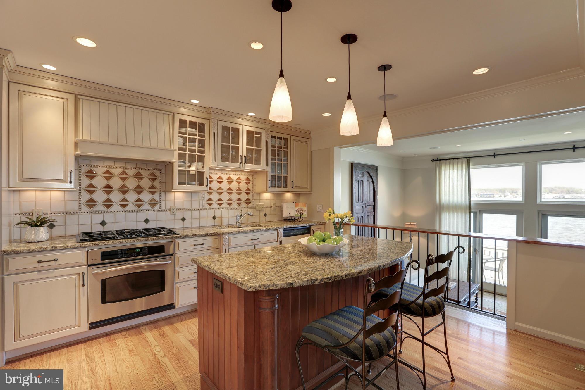 HORN POINT - Residential