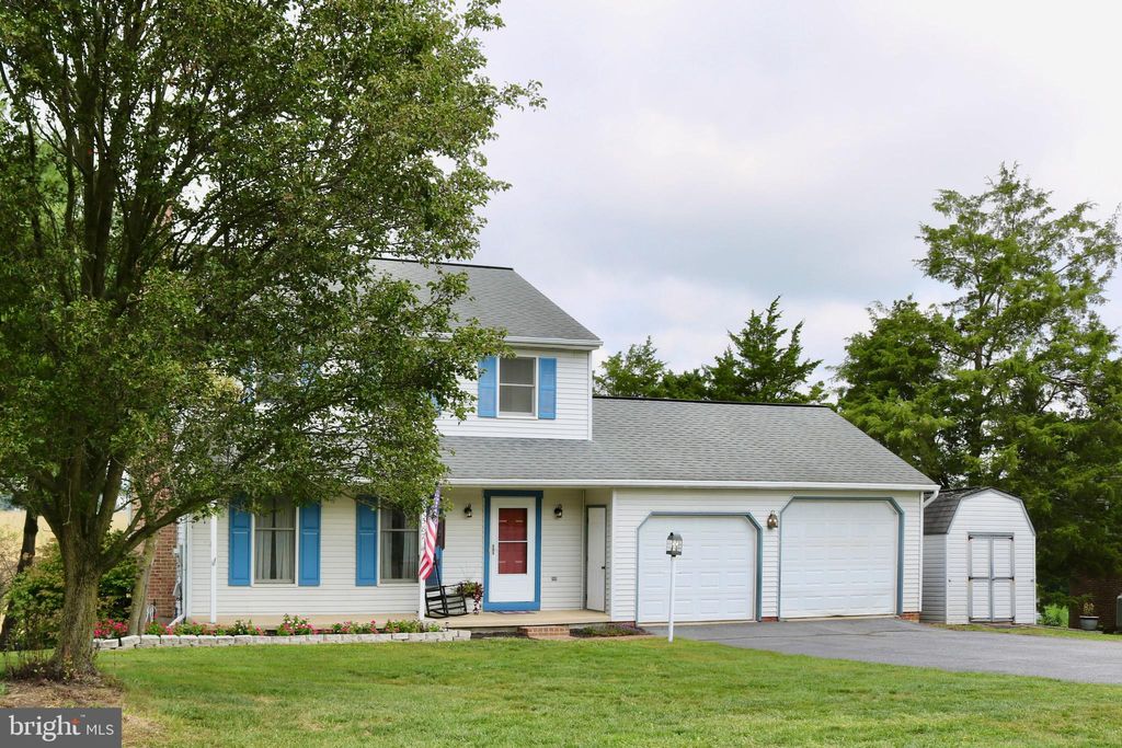 Photo of 587 Hi View Drive, Lititz, PA 17543 (MLS # PALA2056688)