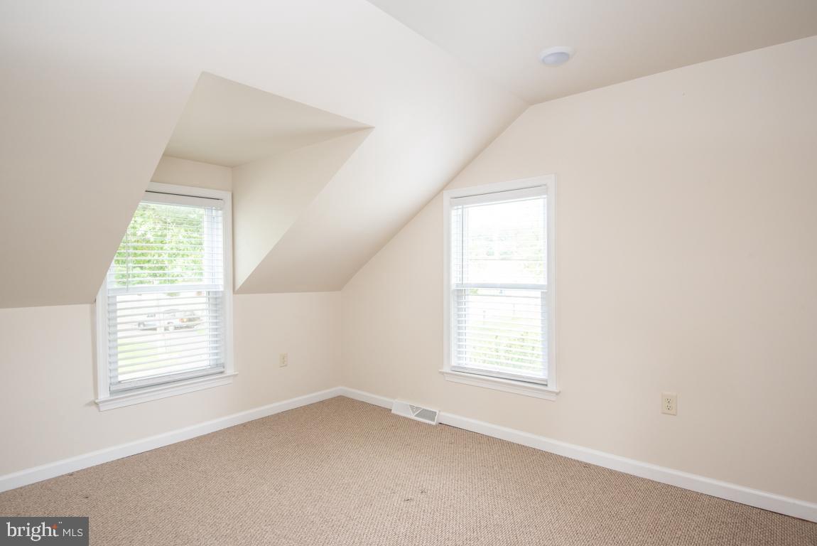 NEW  HOLLAND - Residential