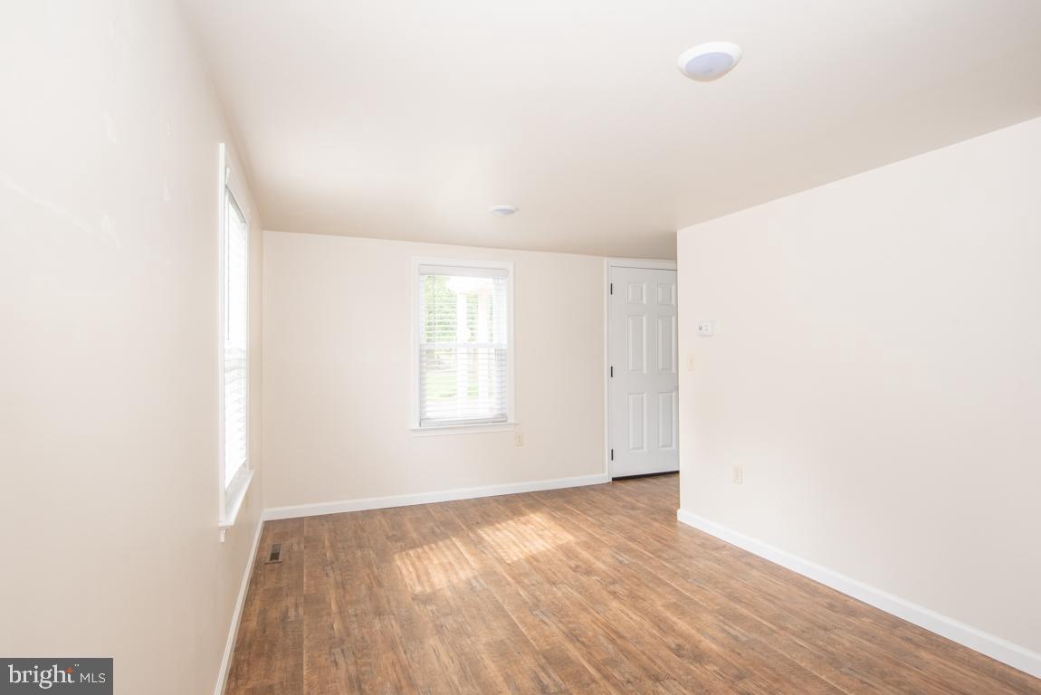 NEW  HOLLAND - Residential