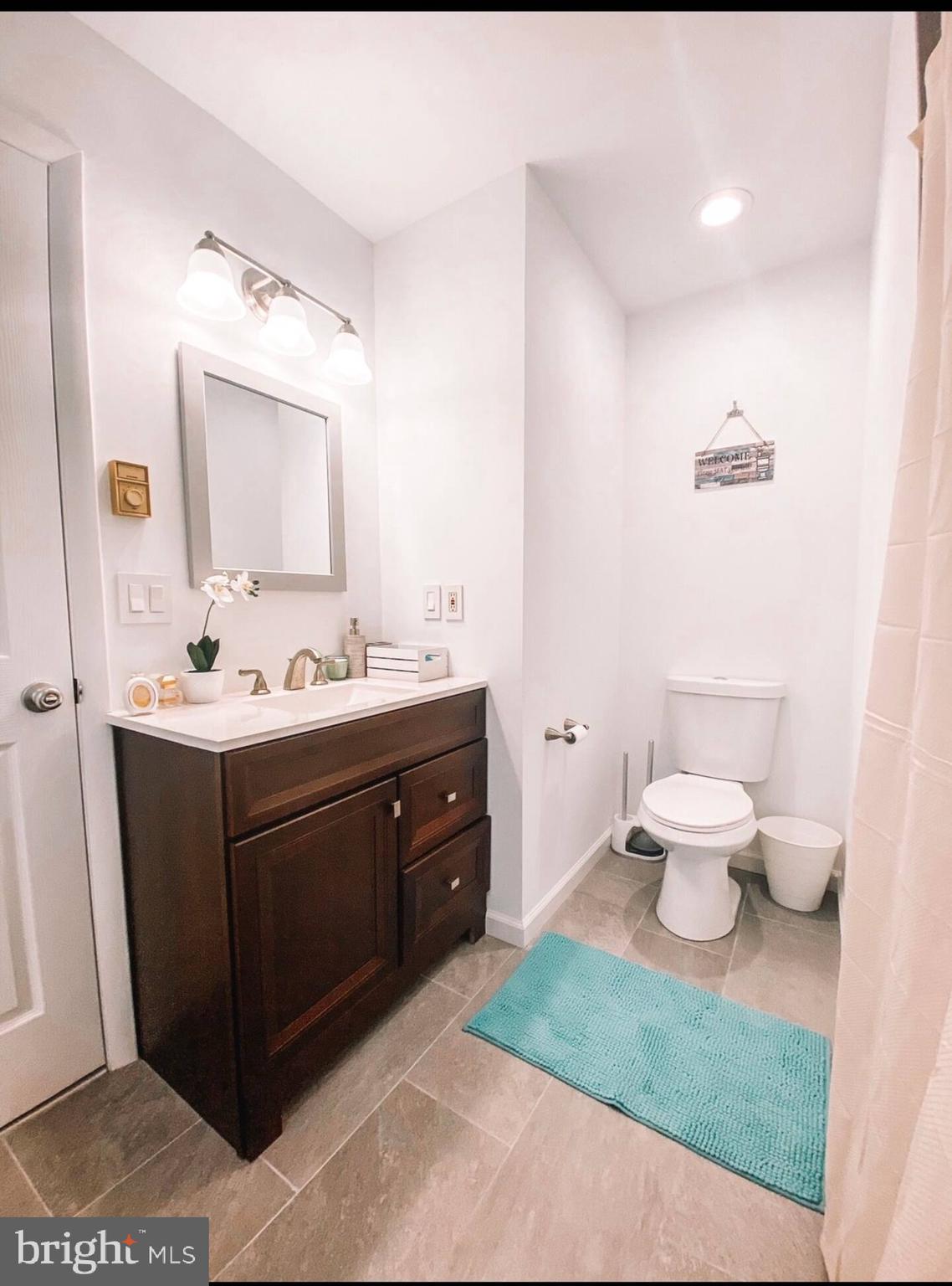 THE HIDEOUT - Residential Lease