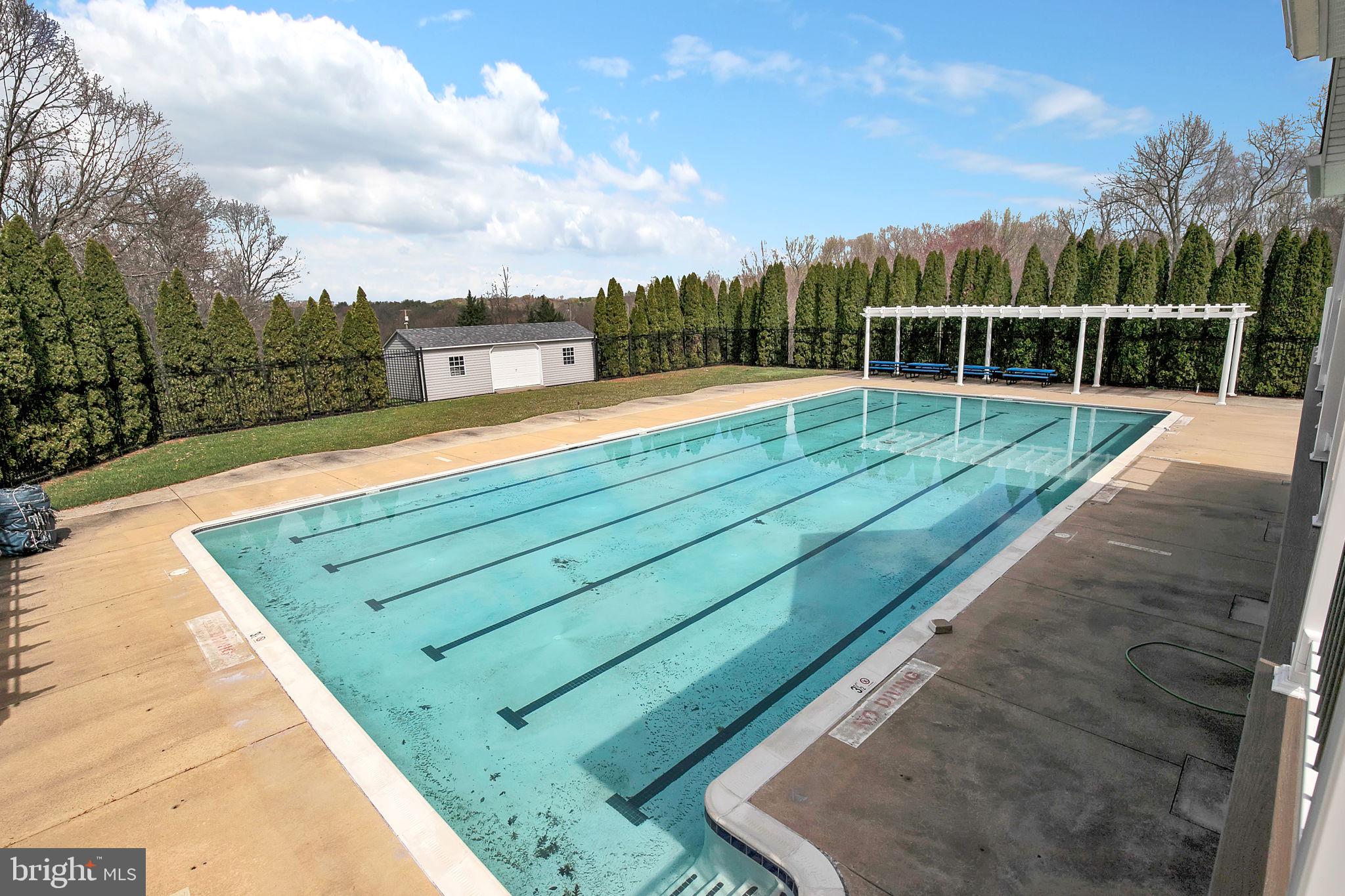 WINDSOR KNOLLS - Residential