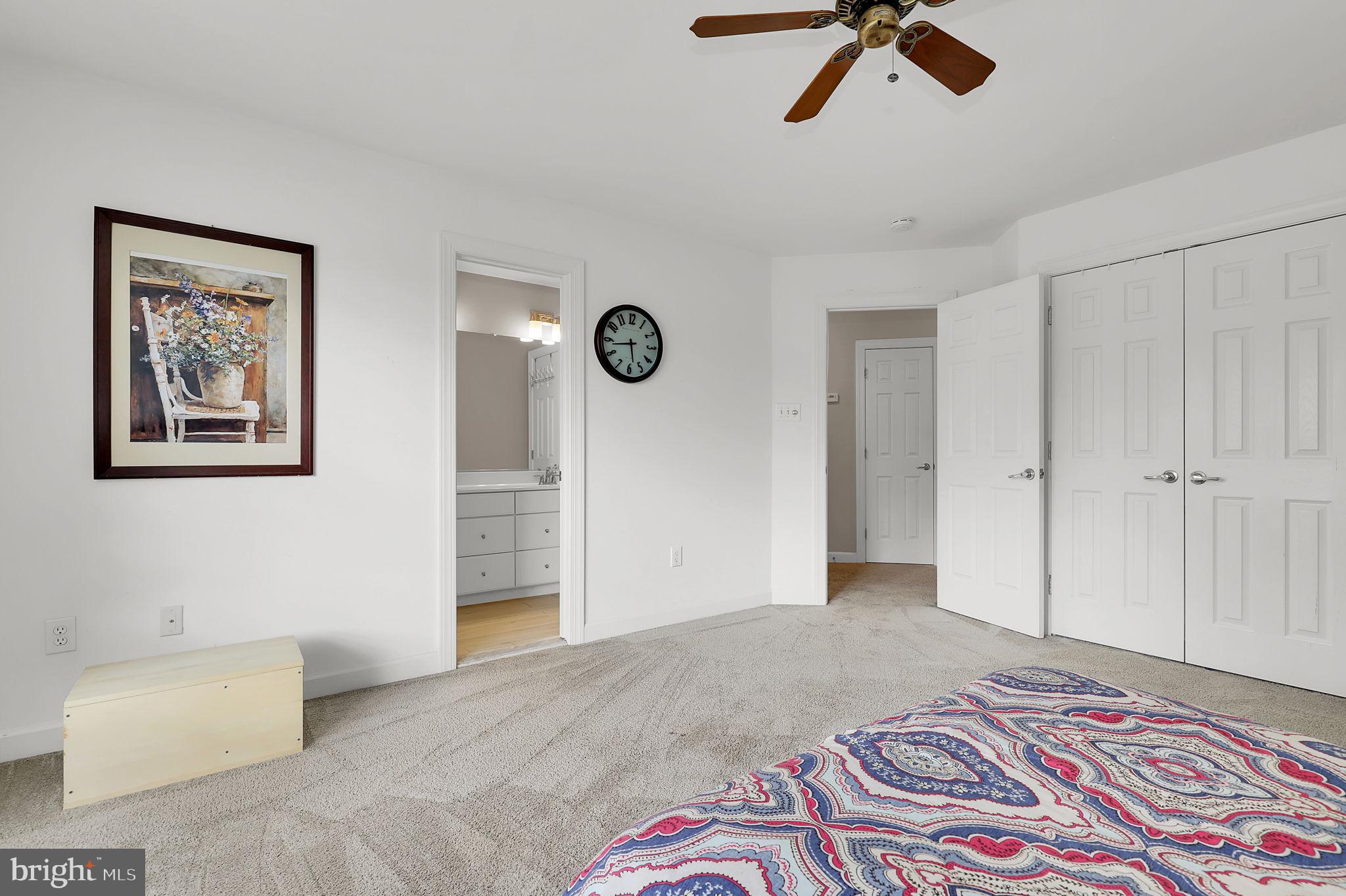 WINDSOR KNOLLS - Residential