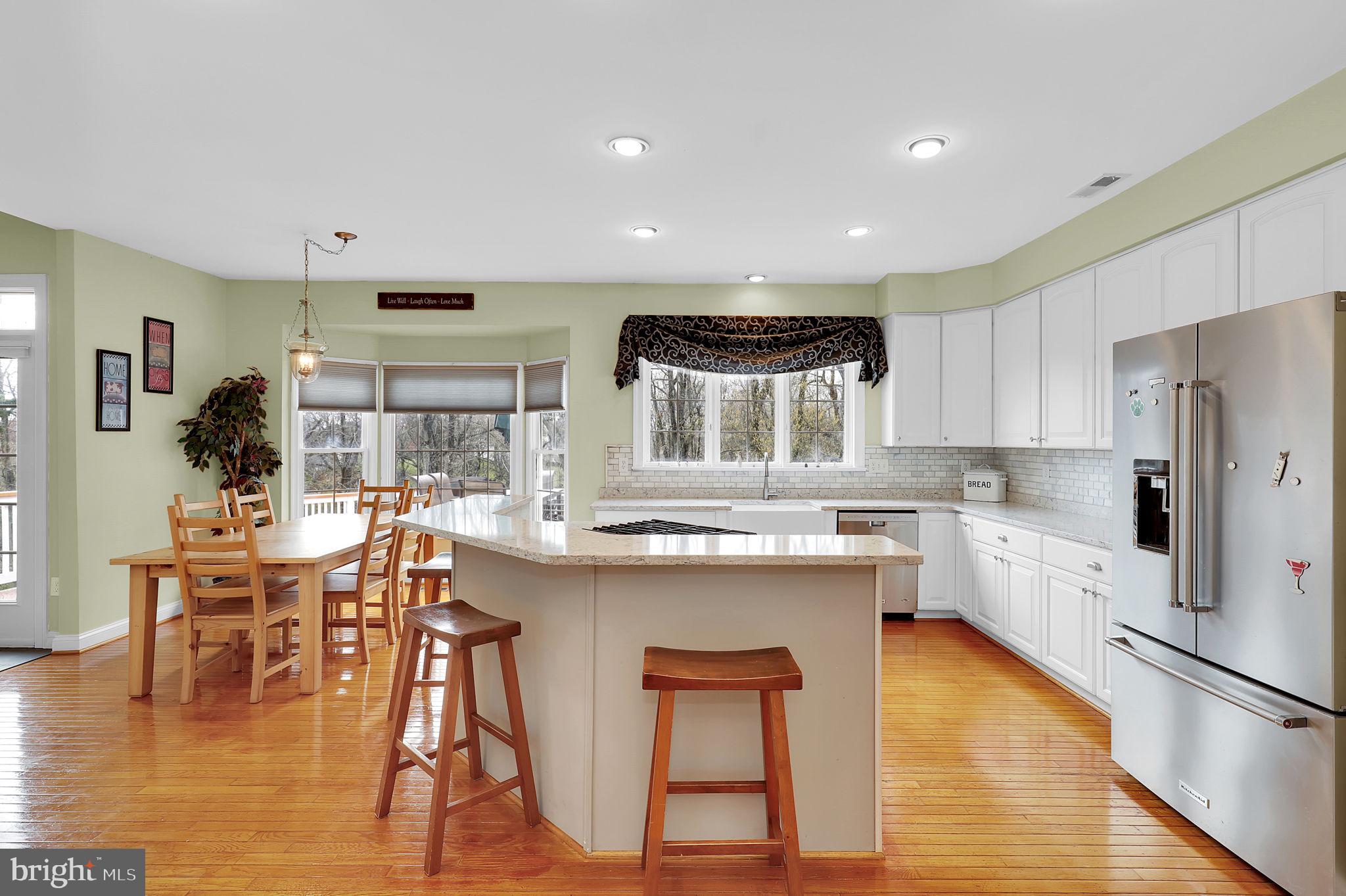 WINDSOR KNOLLS - Residential